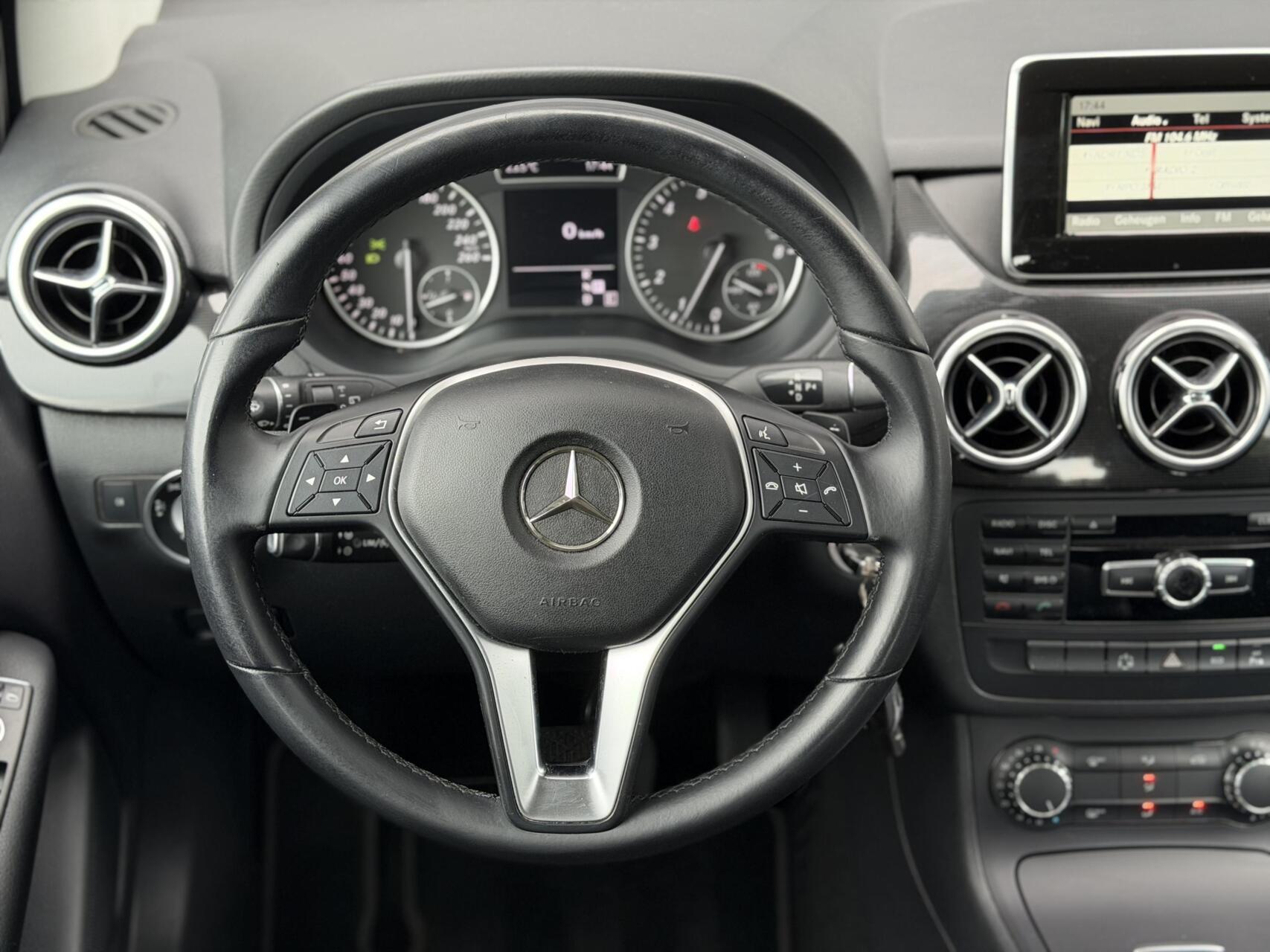 Foto van Mercedes-Benz B 180