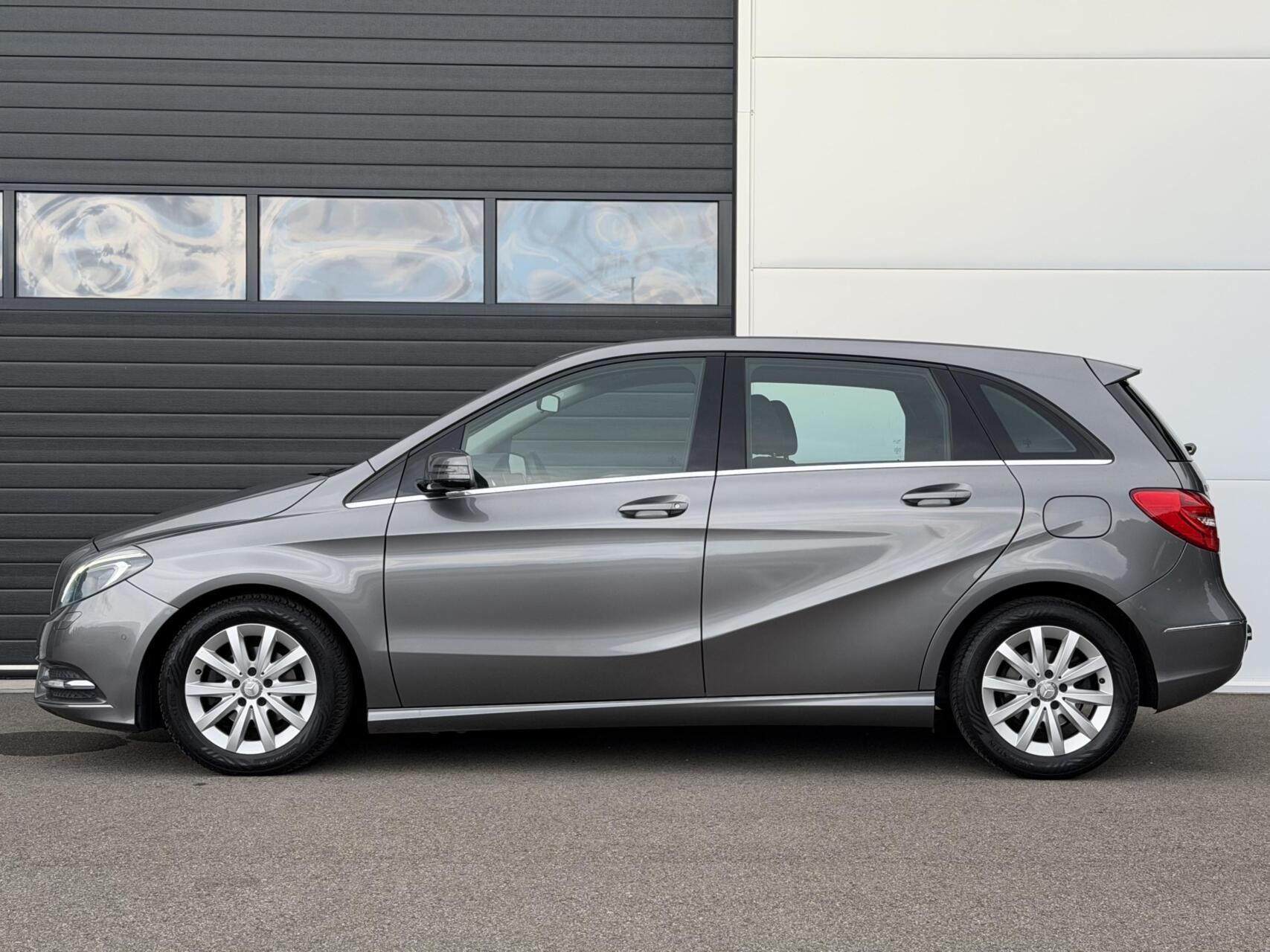 Foto van Mercedes-Benz B 180