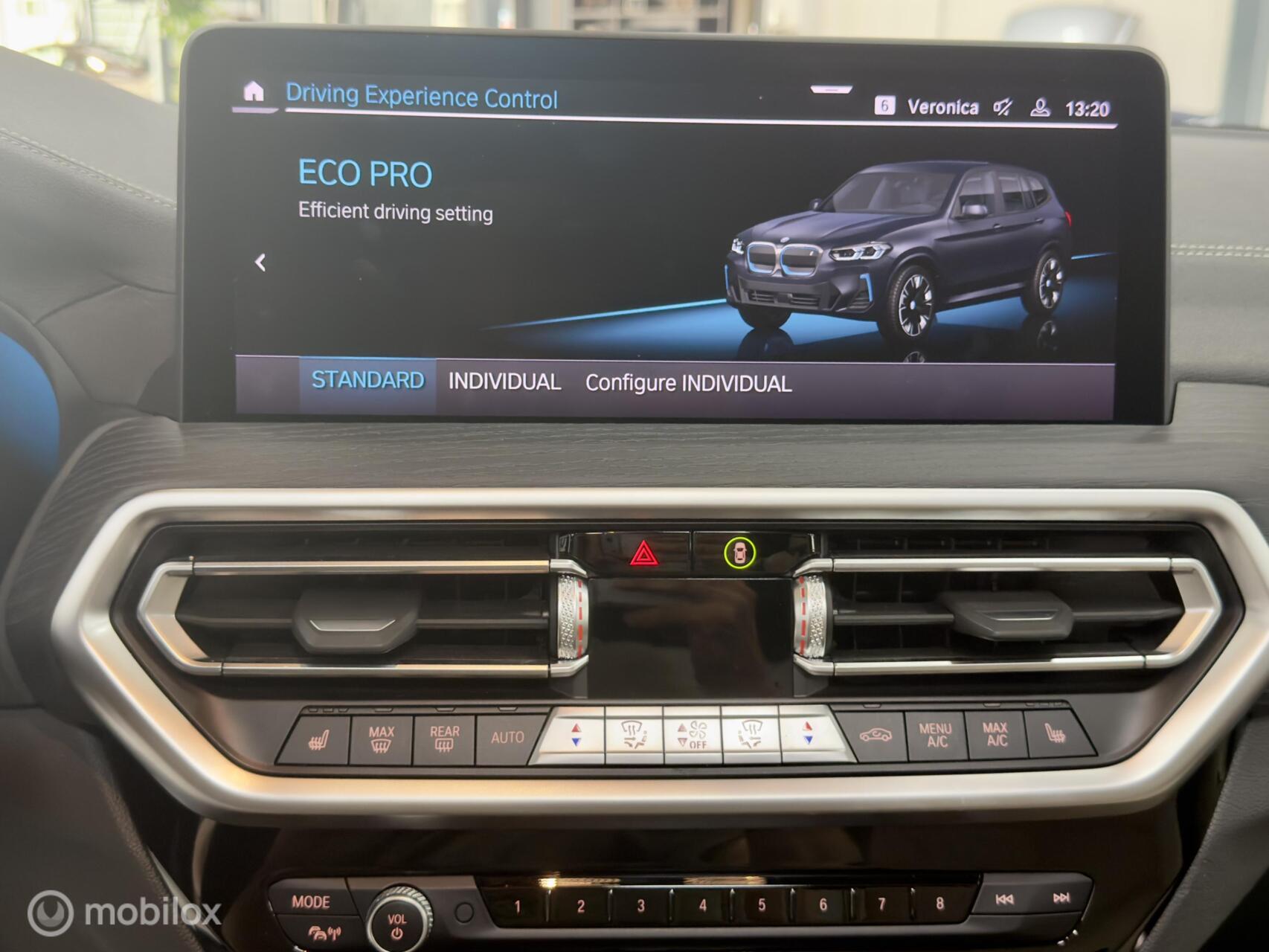 Foto van BMW Ix3