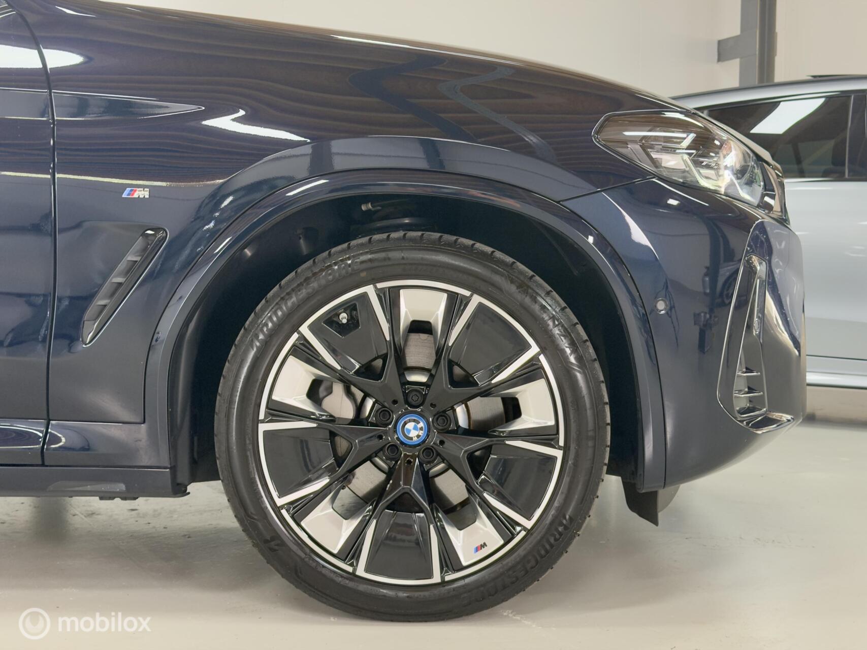 Foto van BMW Ix3