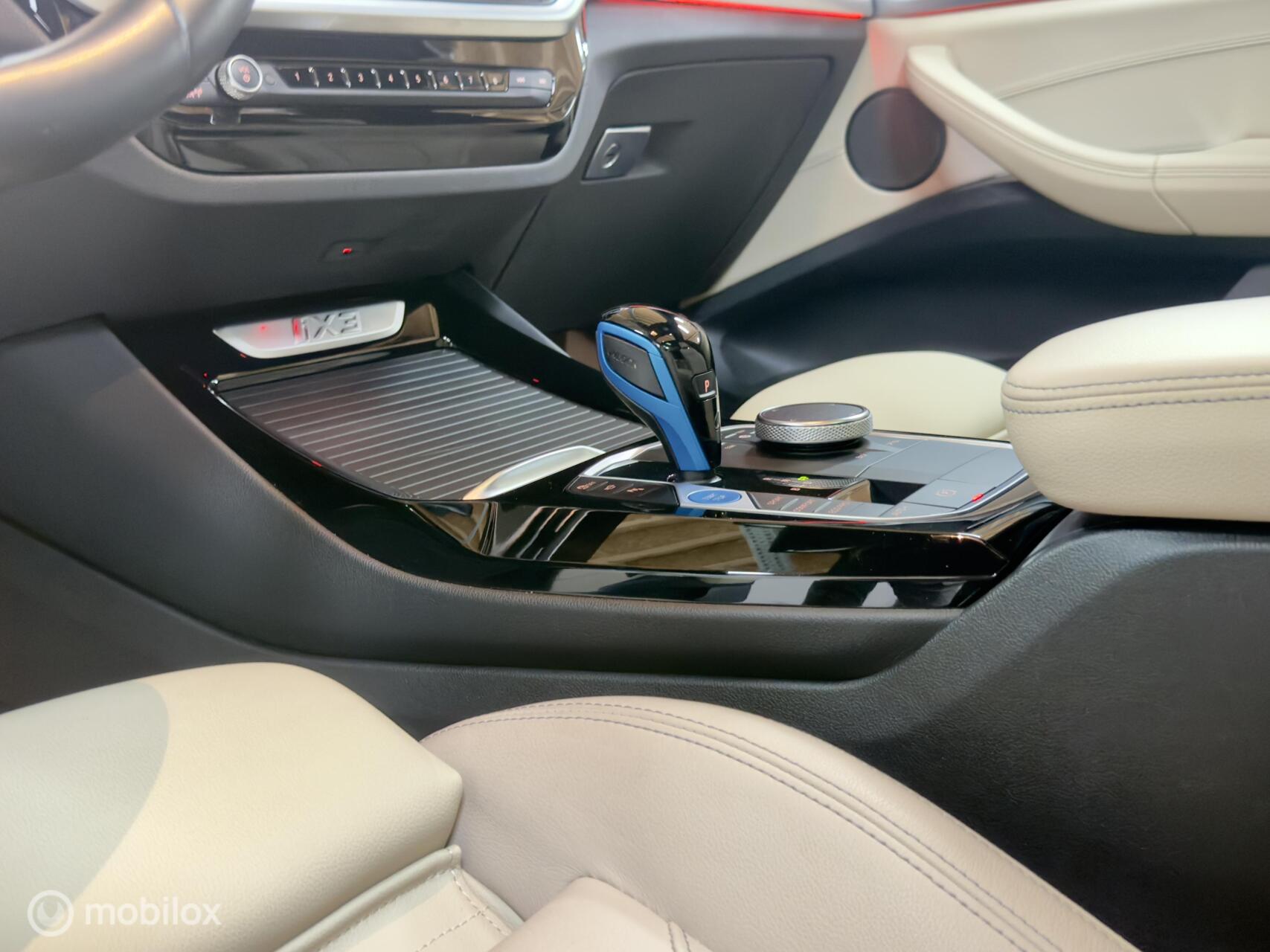 Foto van BMW Ix3