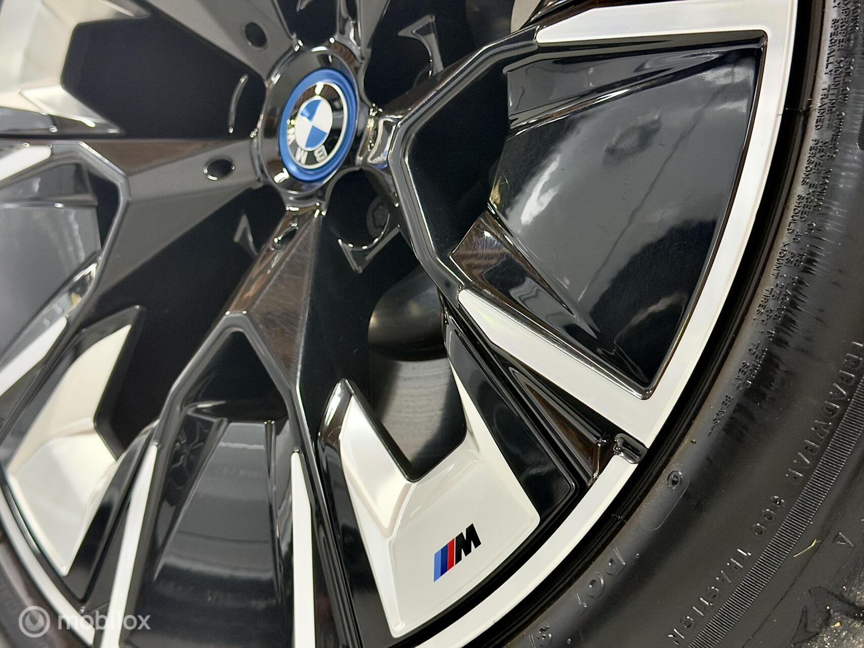 Foto van BMW Ix3