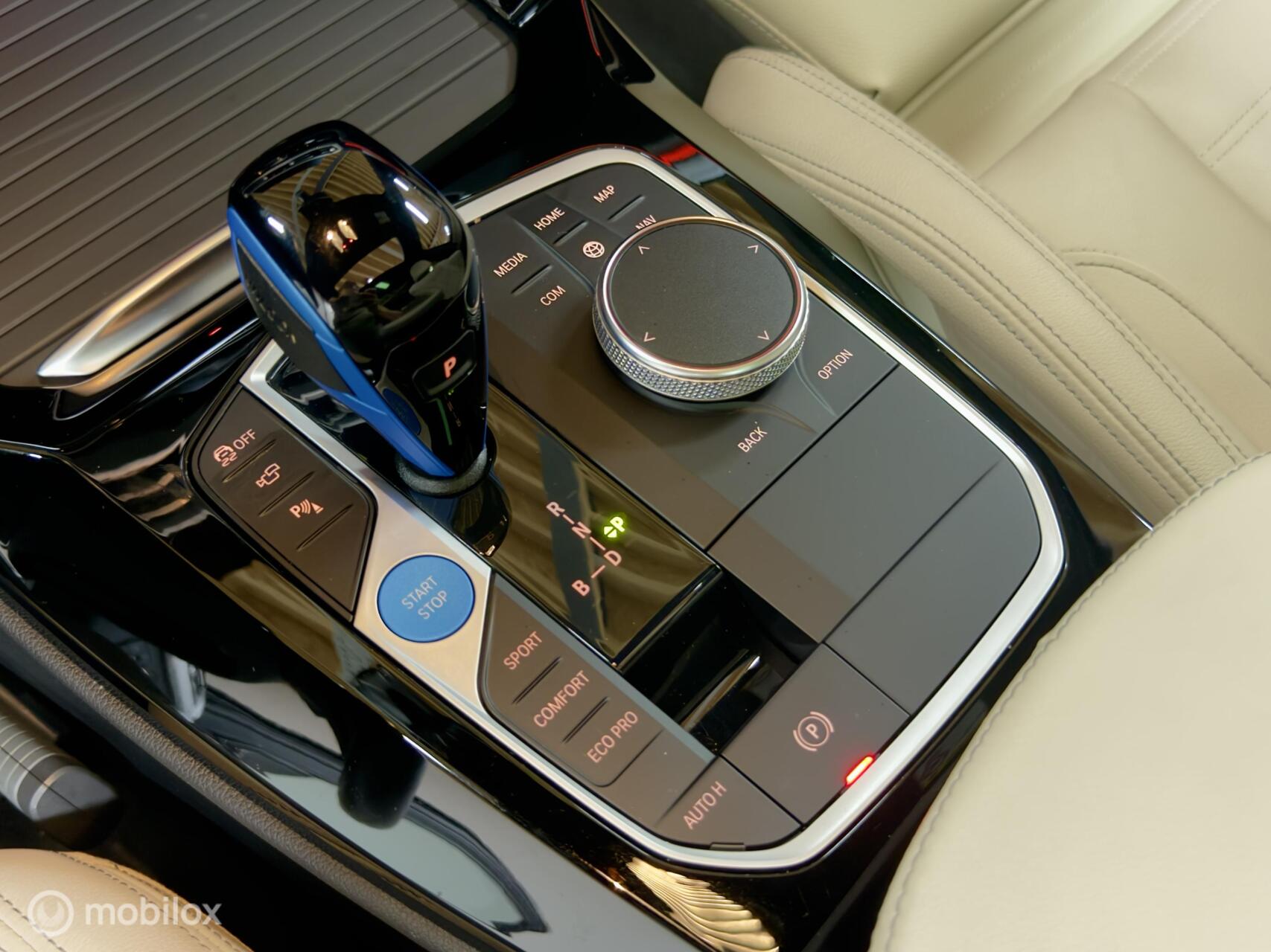 Foto van BMW Ix3