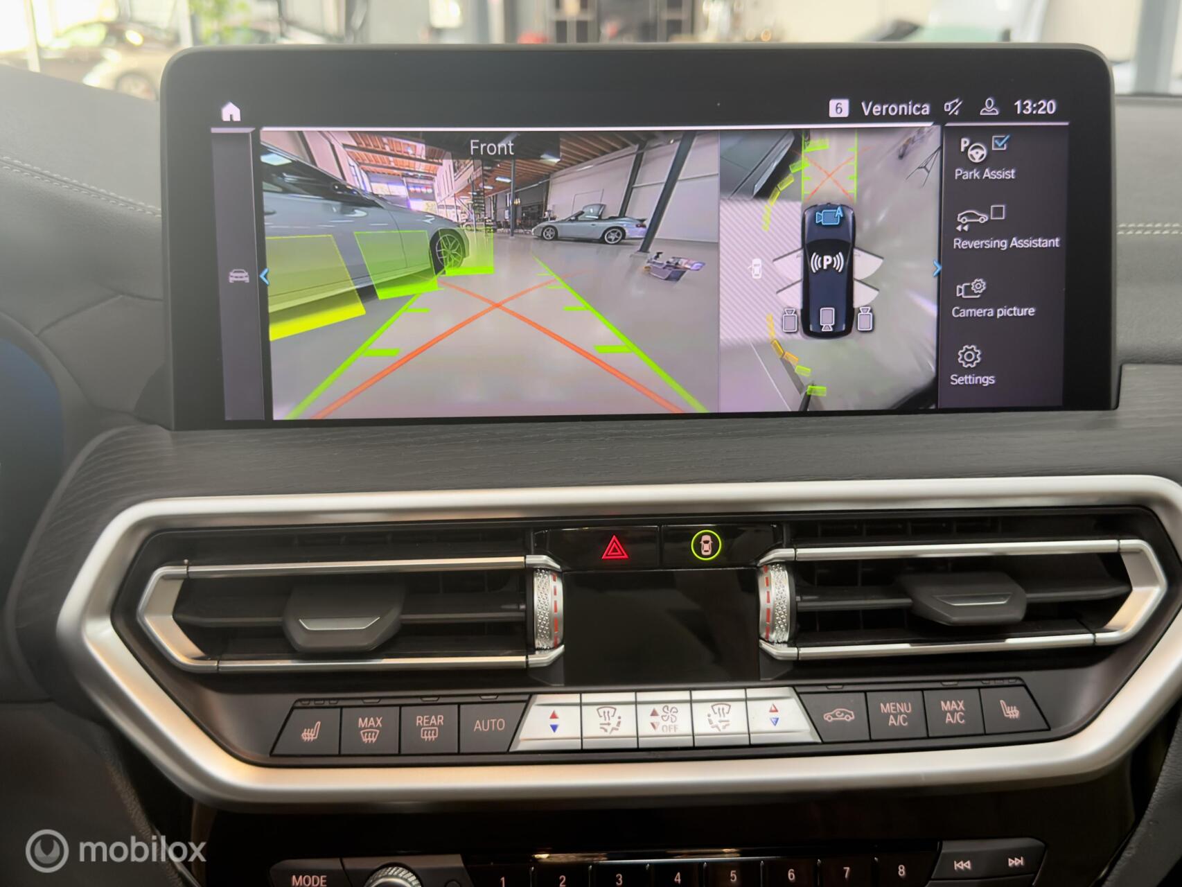Foto van BMW Ix3