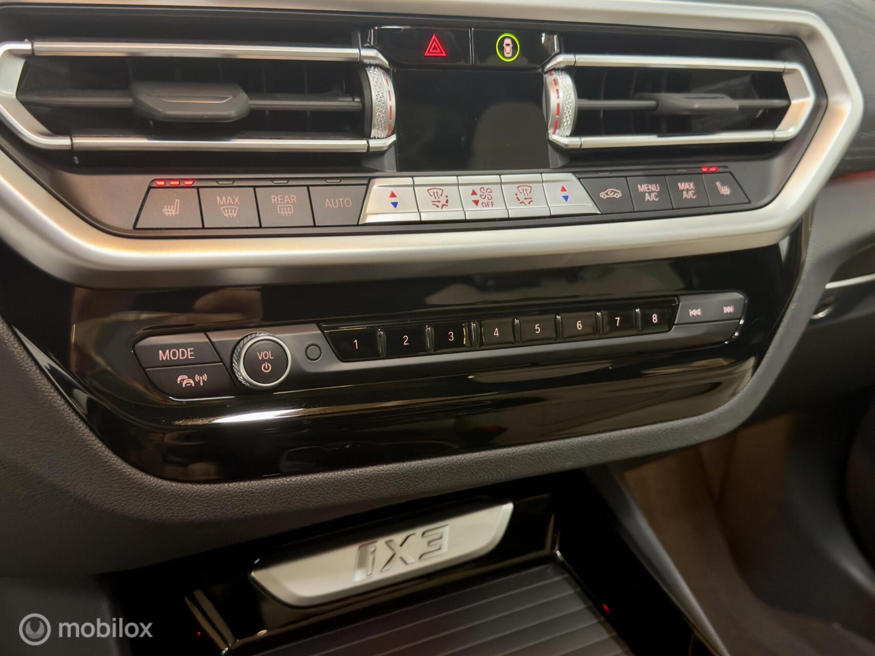Foto van BMW Ix3