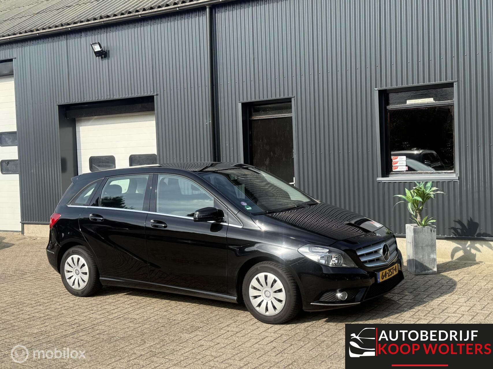 Foto van Mercedes-Benz B 180