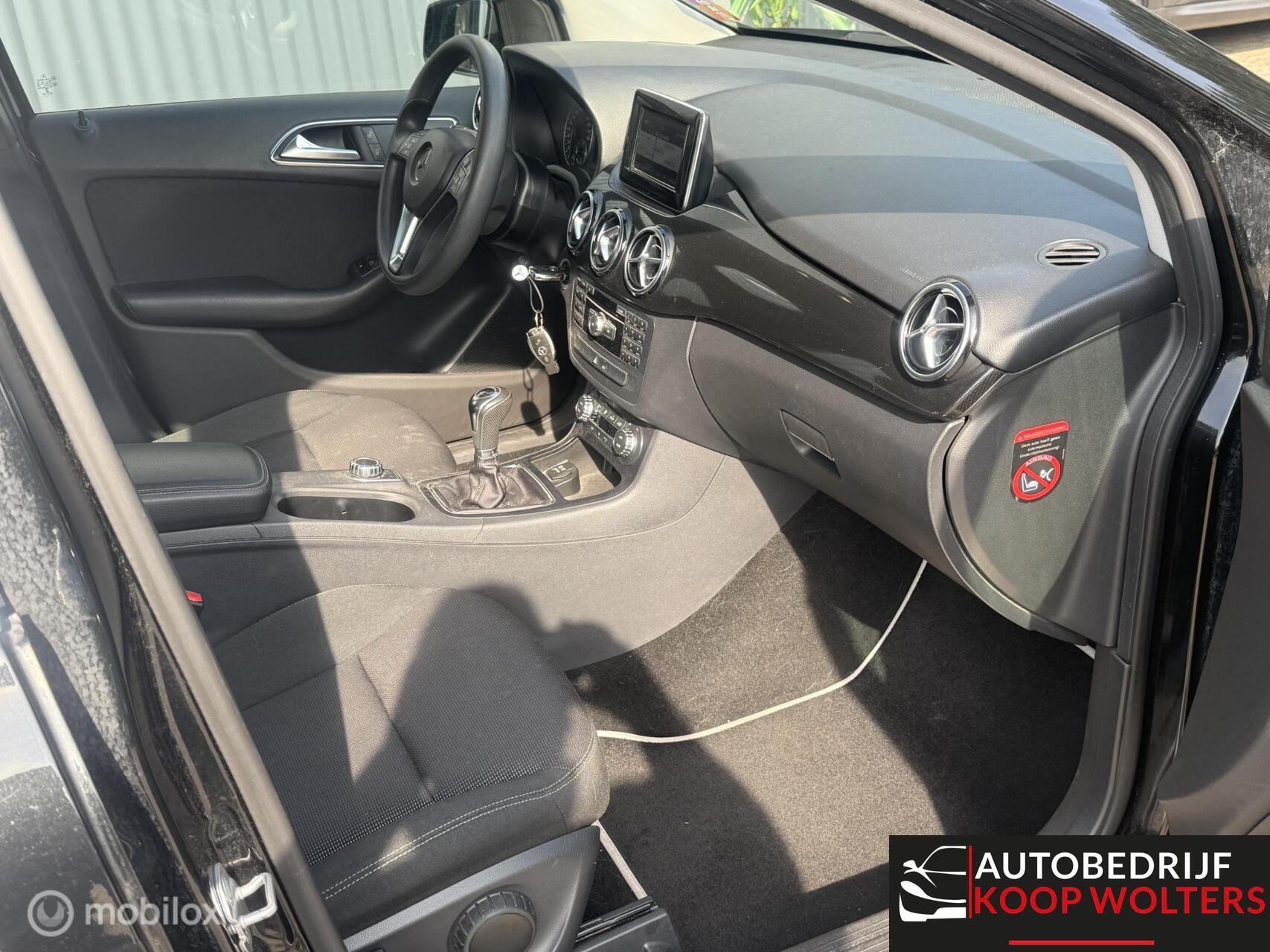 Foto van Mercedes-Benz B 180
