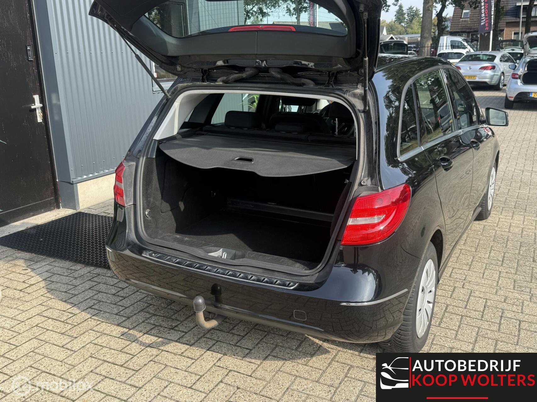 Foto van Mercedes-Benz B 180