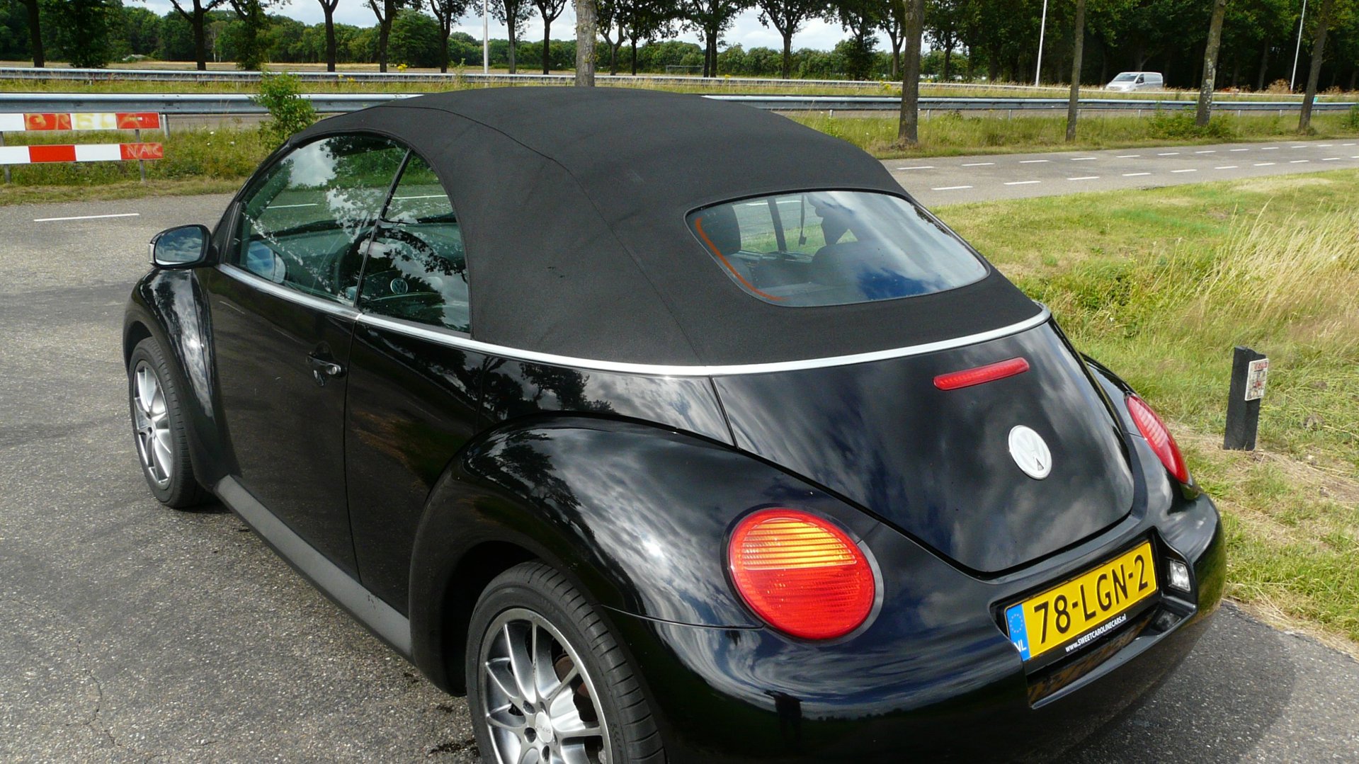 Foto van Volkswagen New Beetle Cabriolet
