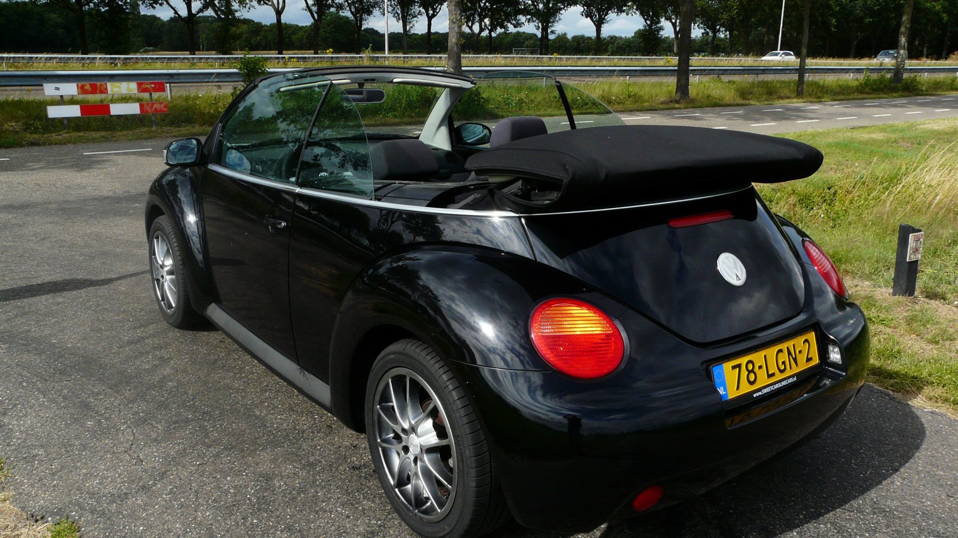 Foto van Volkswagen New Beetle Cabriolet