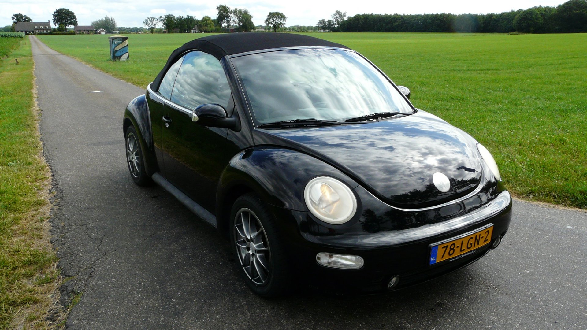 Foto van Volkswagen New Beetle Cabriolet