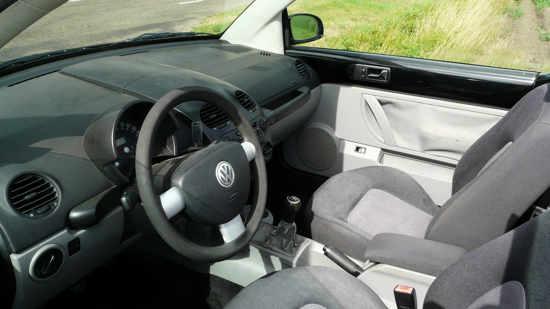 Foto van Volkswagen New Beetle Cabriolet