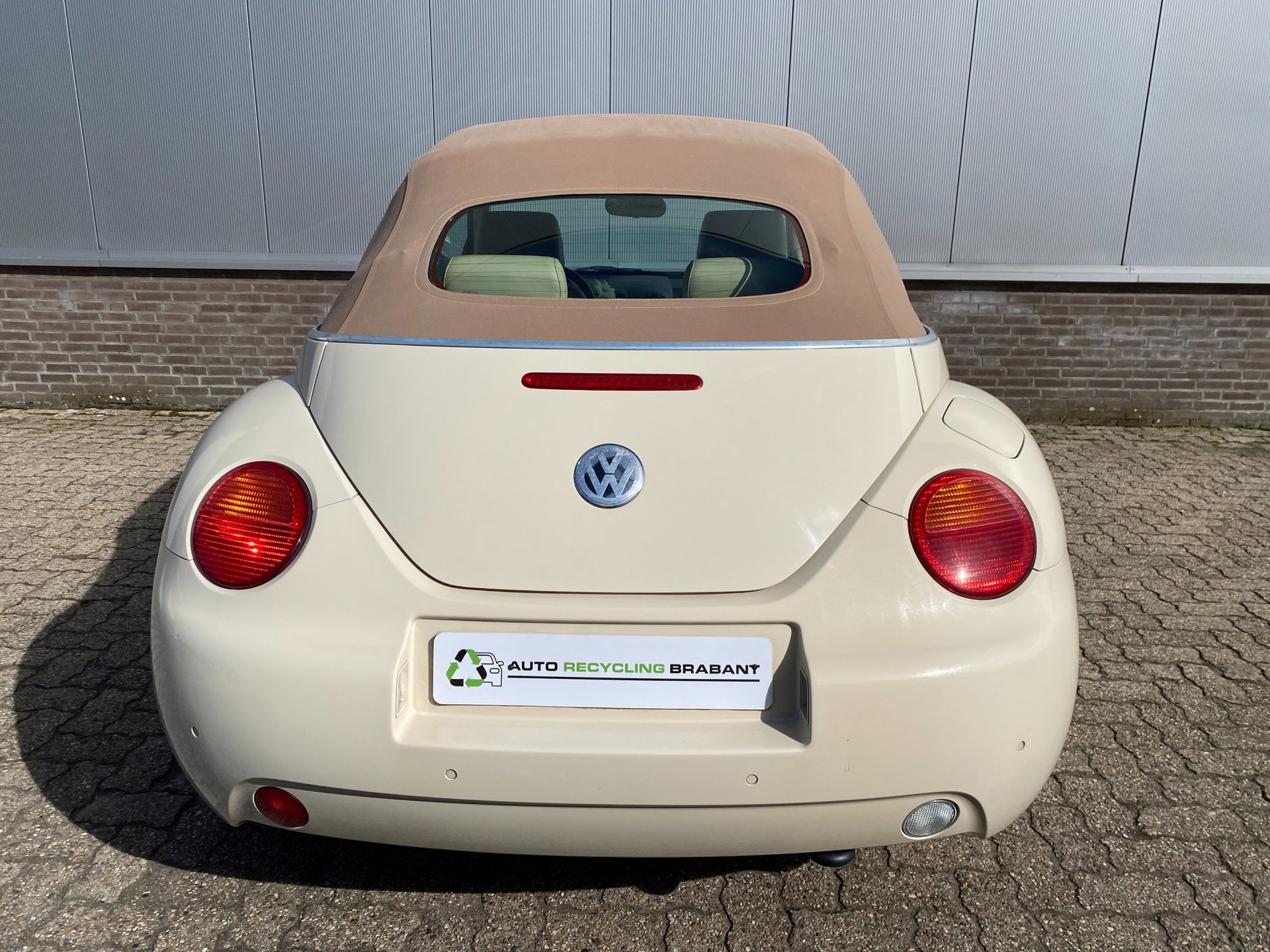 Foto van Volkswagen New Beetle Cabriolet