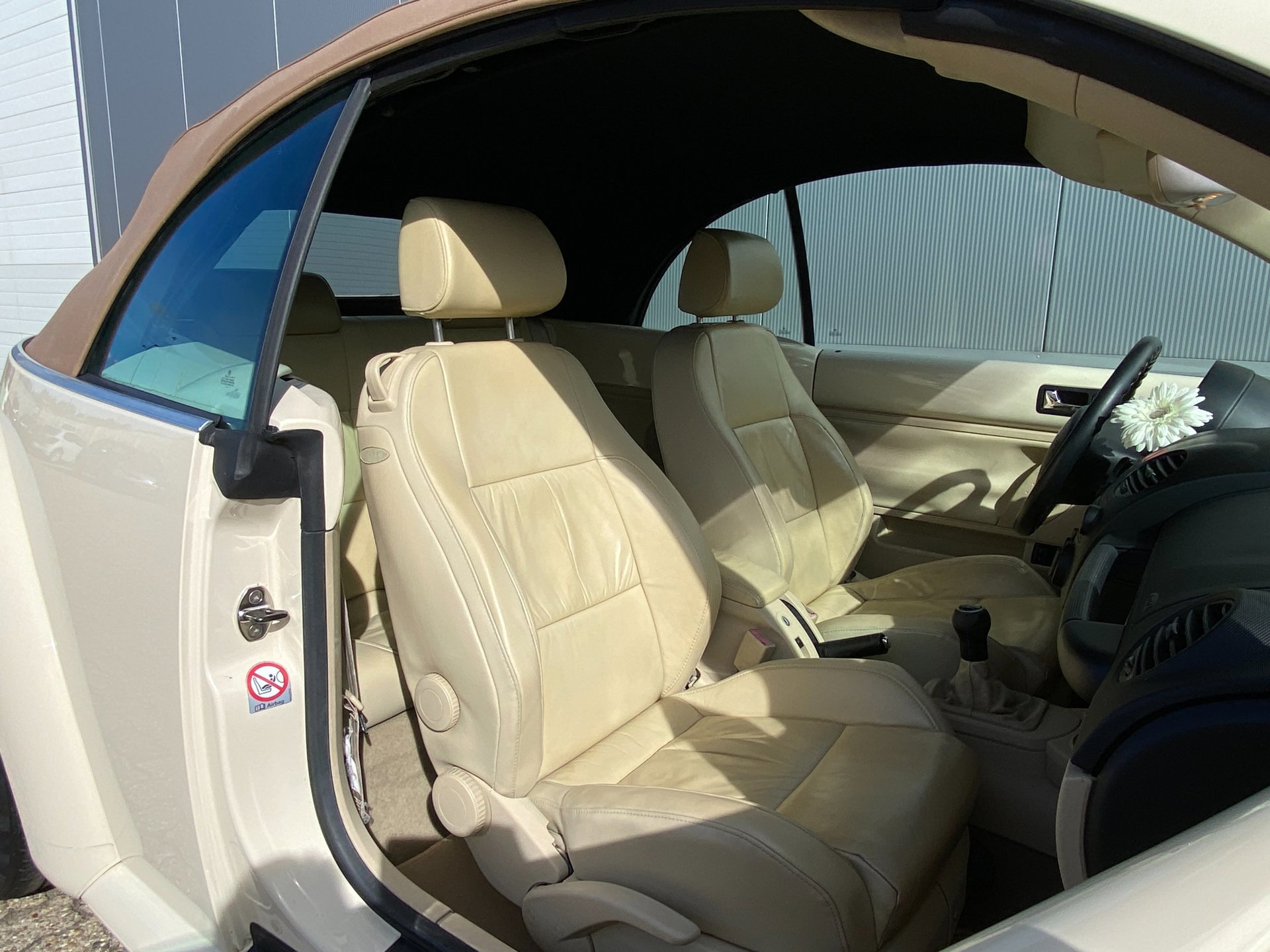 Foto van Volkswagen New Beetle Cabriolet