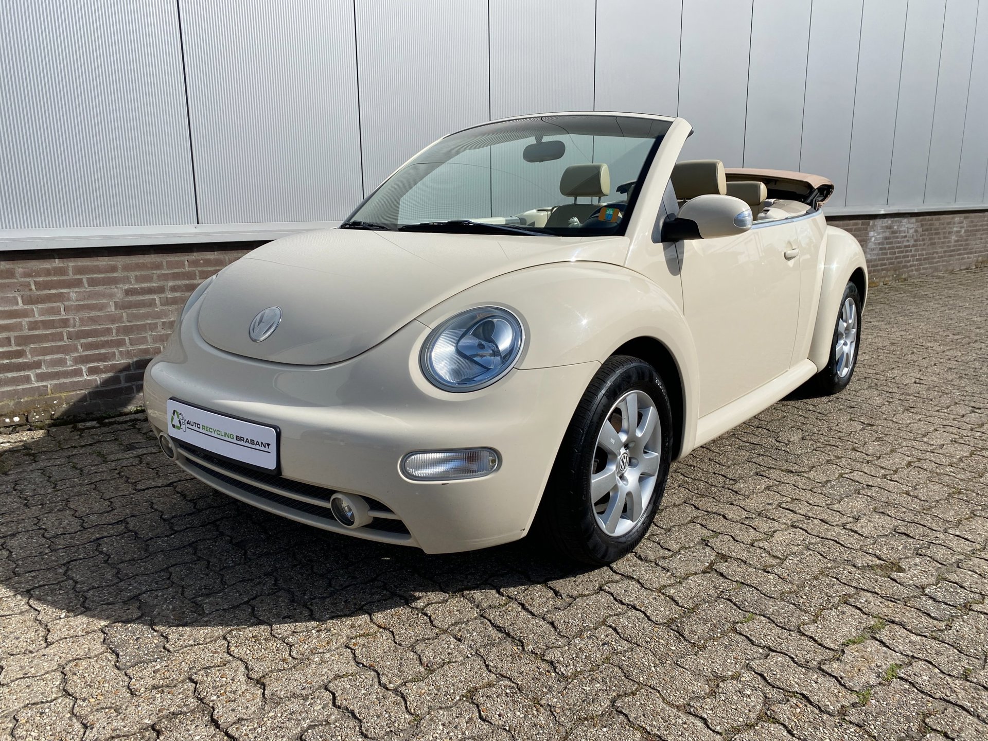 Foto van Volkswagen New Beetle Cabriolet