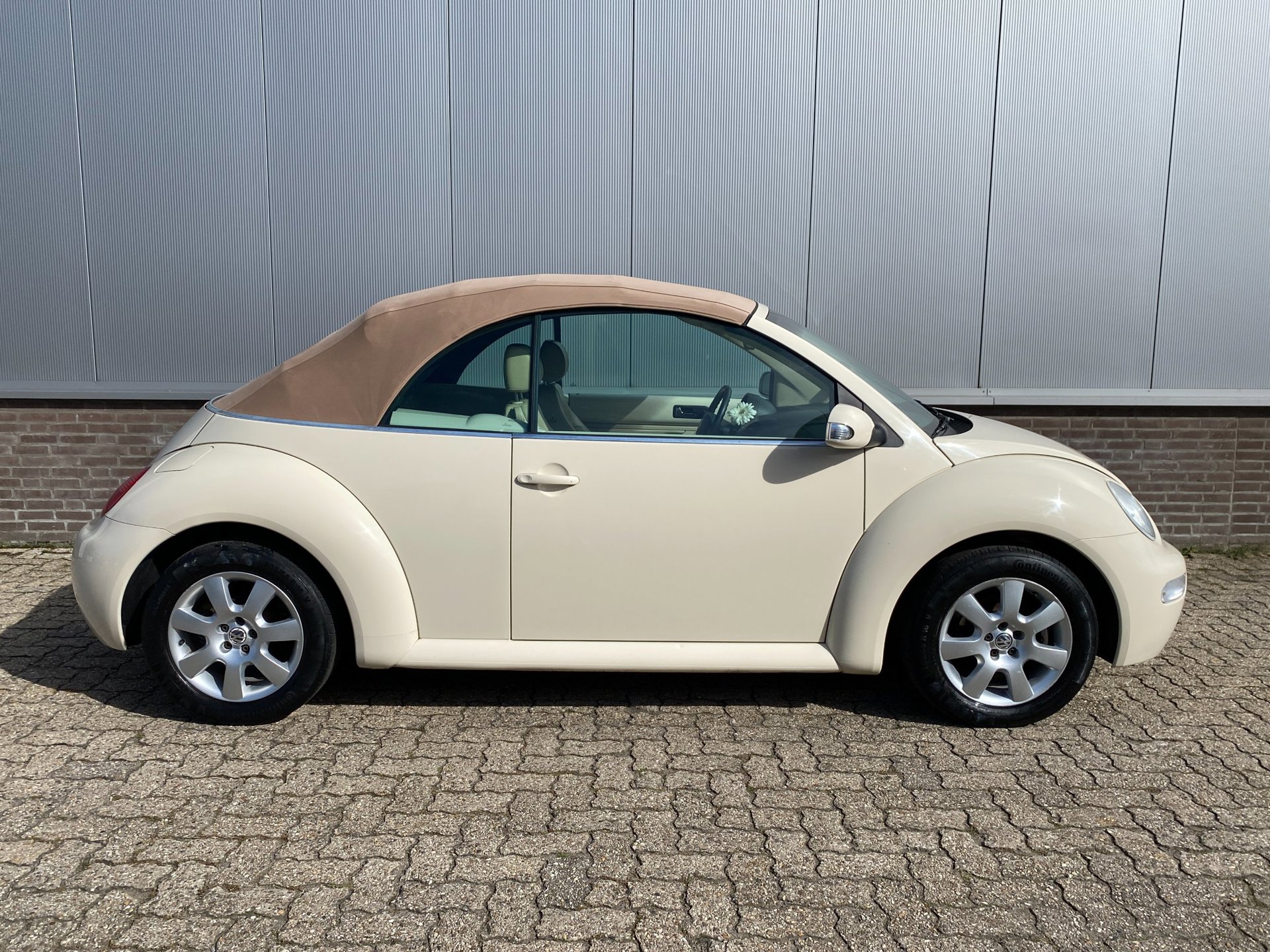 Foto van Volkswagen New Beetle Cabriolet