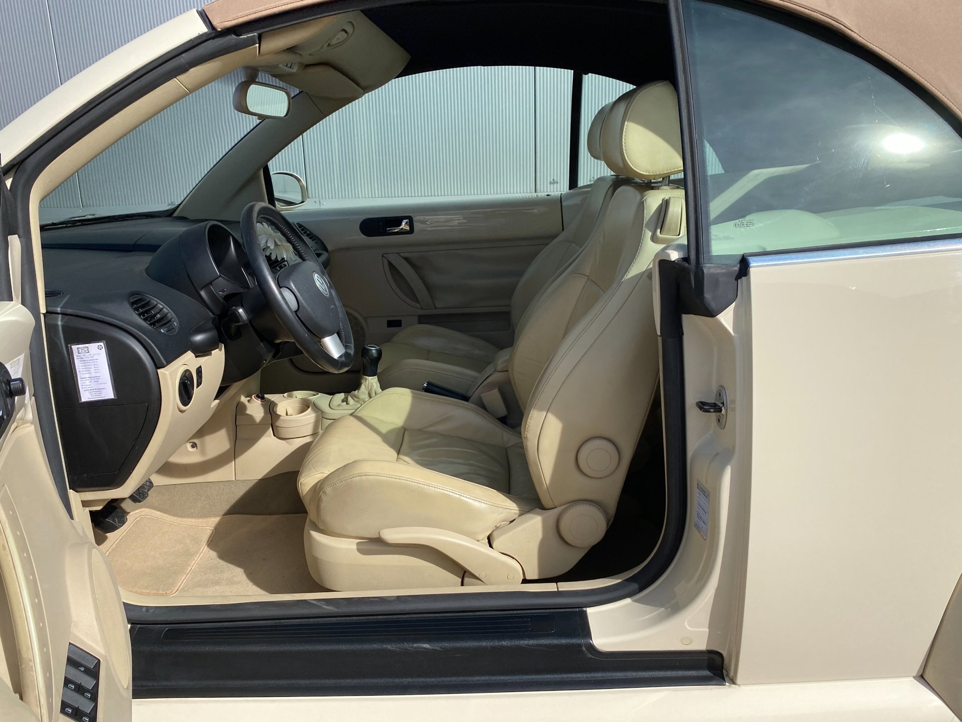 Foto van Volkswagen New Beetle Cabriolet