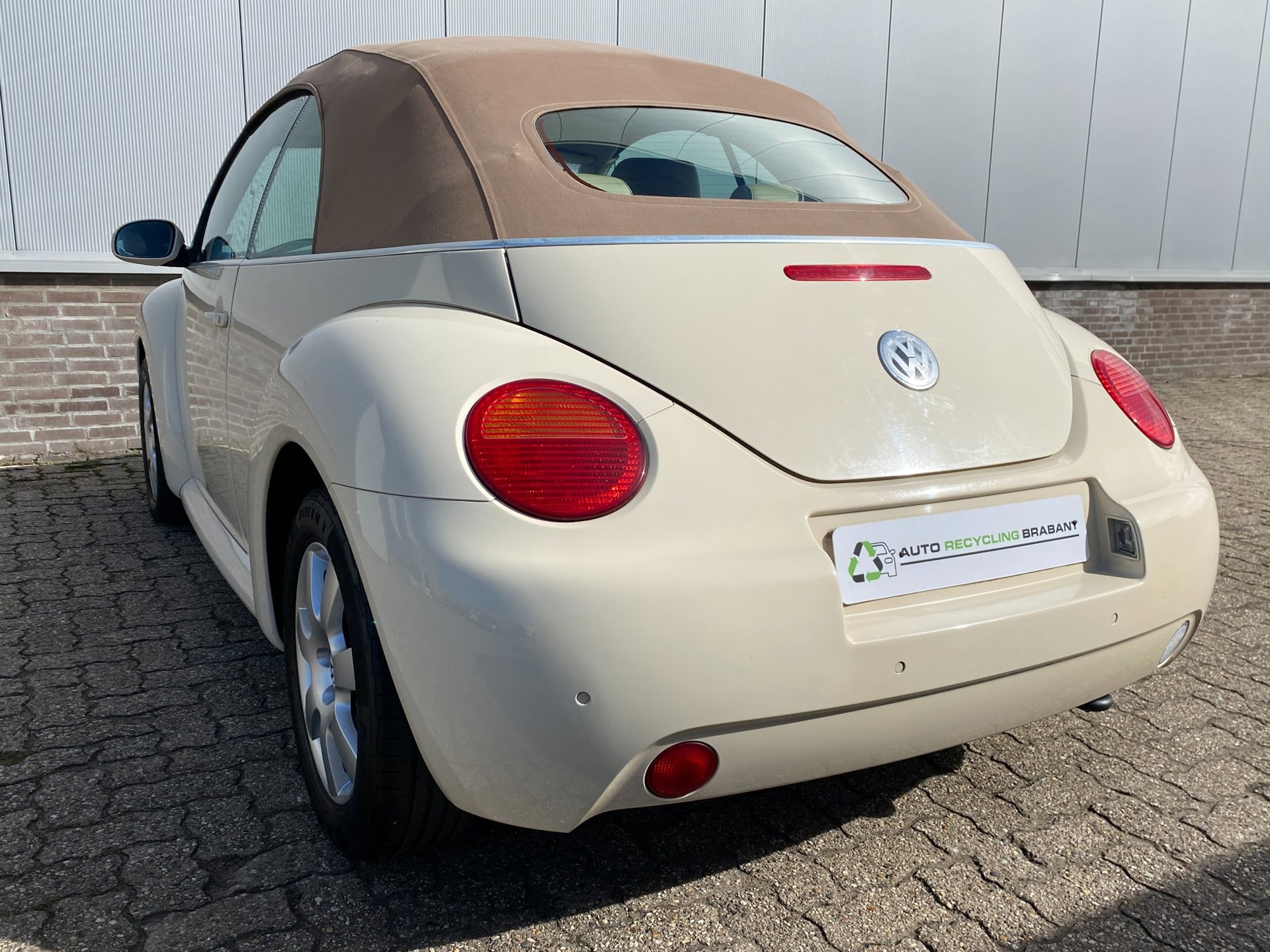 Foto van Volkswagen New Beetle Cabriolet