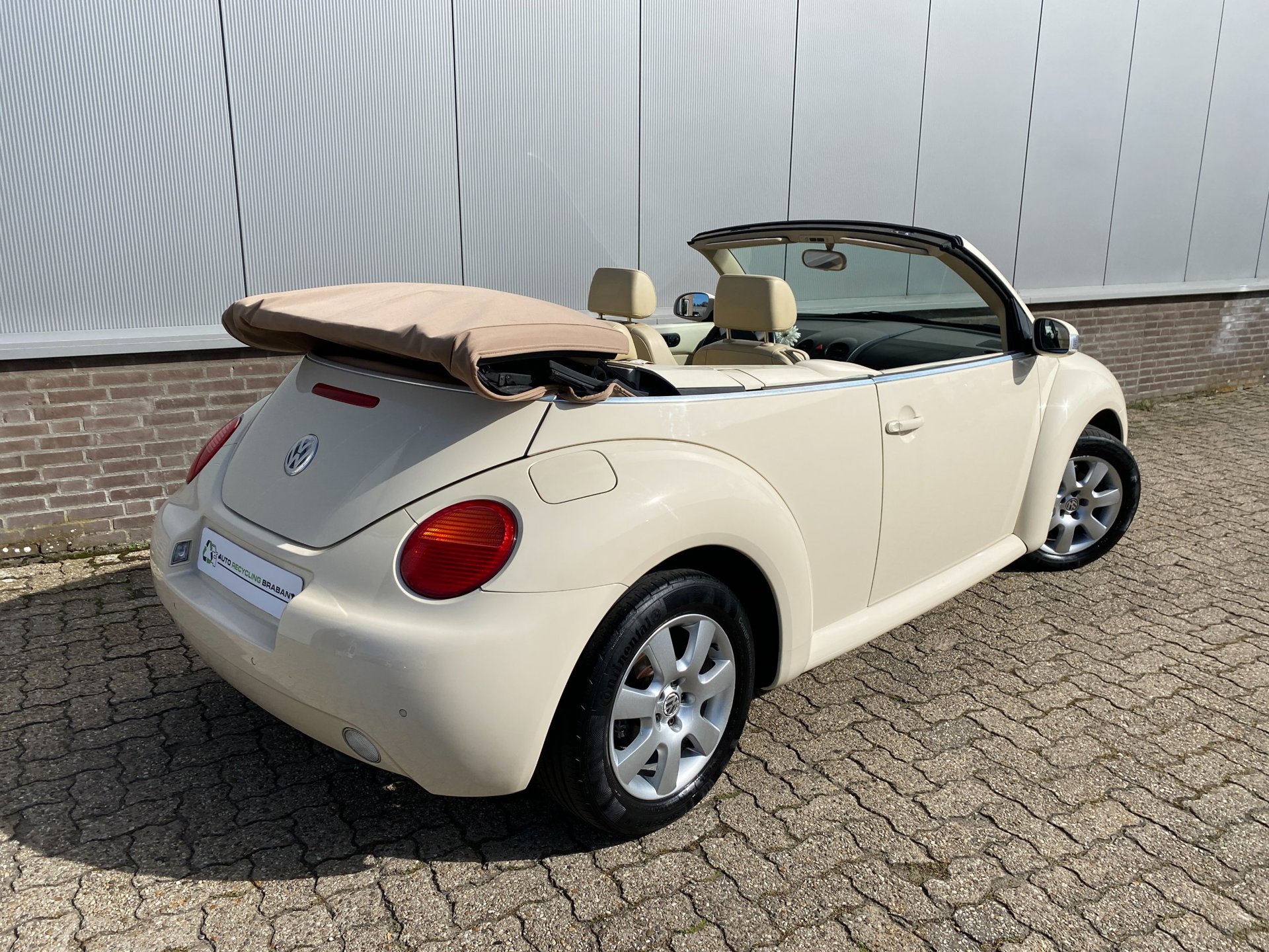 Foto van Volkswagen New Beetle Cabriolet