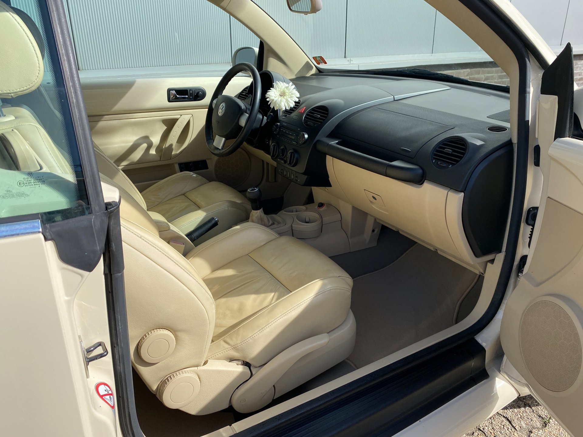 Foto van Volkswagen New Beetle Cabriolet