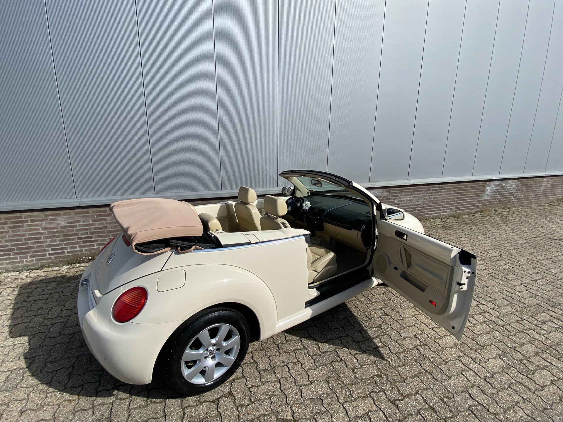 Foto van Volkswagen New Beetle Cabriolet