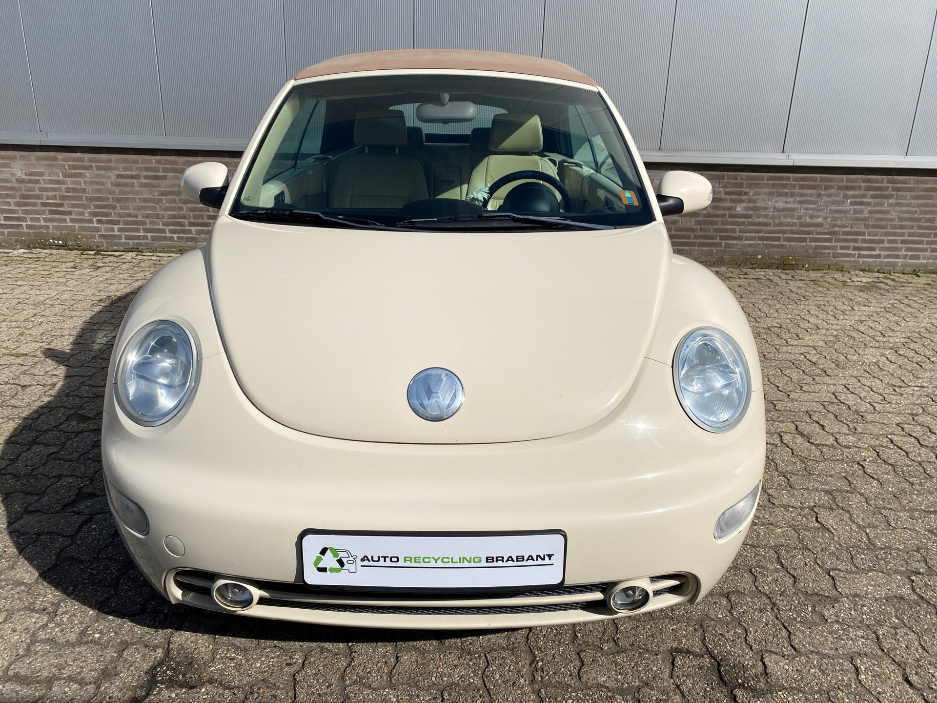 Foto van Volkswagen New Beetle Cabriolet