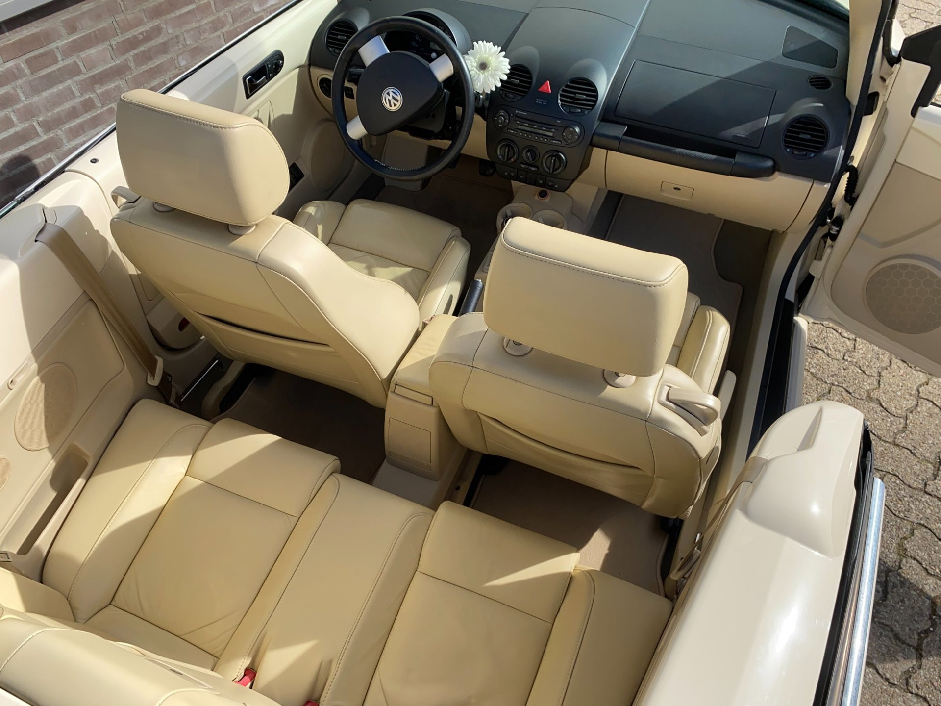 Foto van Volkswagen New Beetle Cabriolet