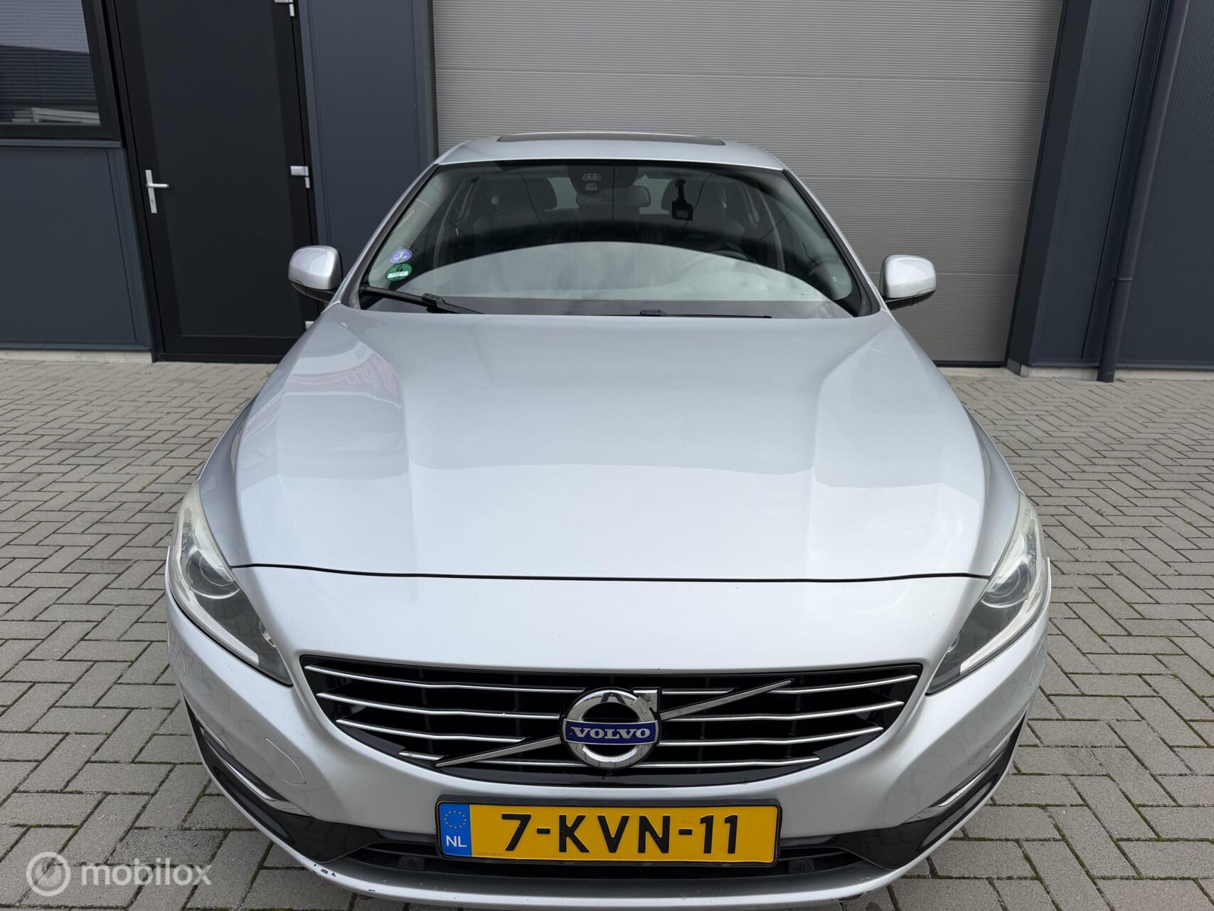 Foto van Volvo V60 Plug In Hybrid