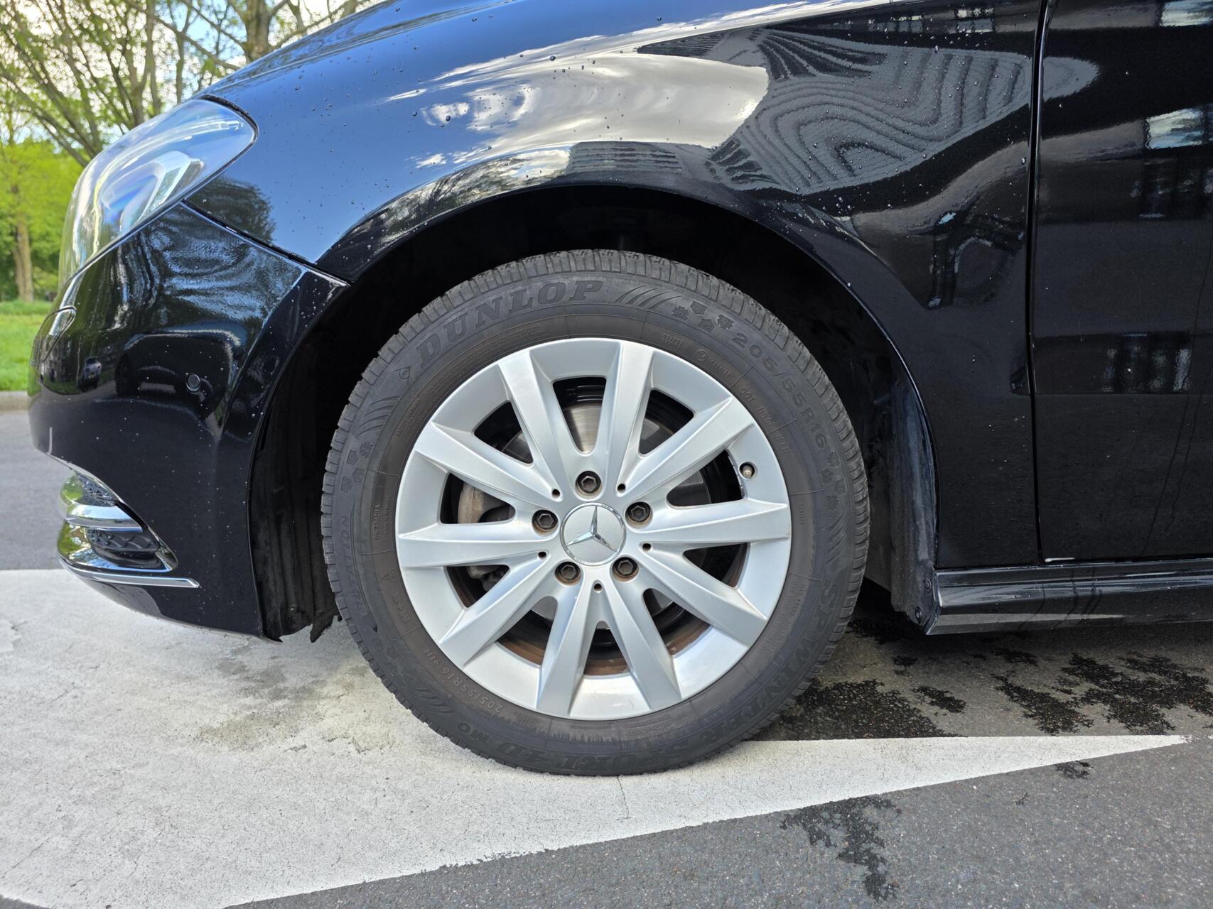 Foto van Mercedes-Benz B 180