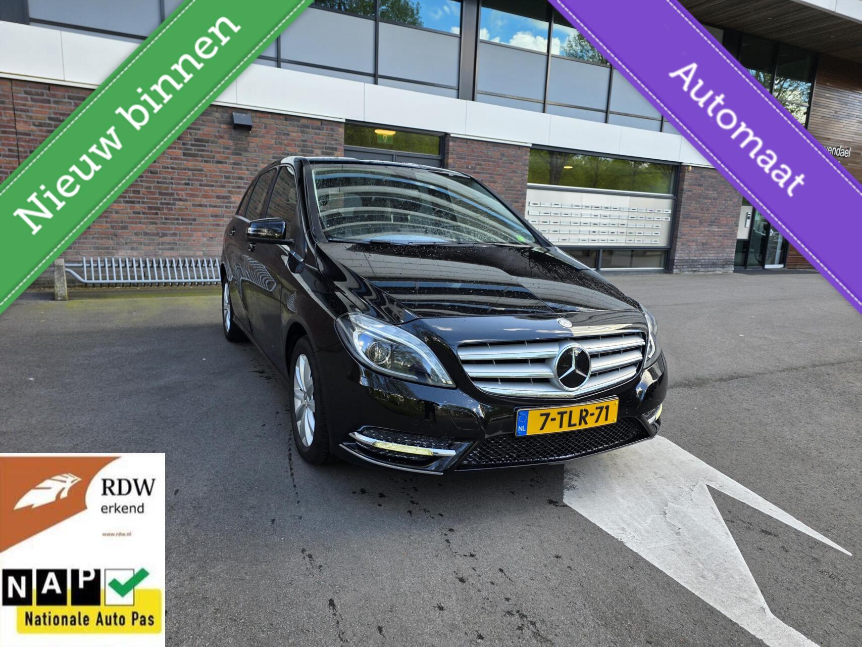 Mercedes-Benz B 180 180 Ambition 2014 AUT ZWART NAVI/PDC/LEDER 2014 - voorkant