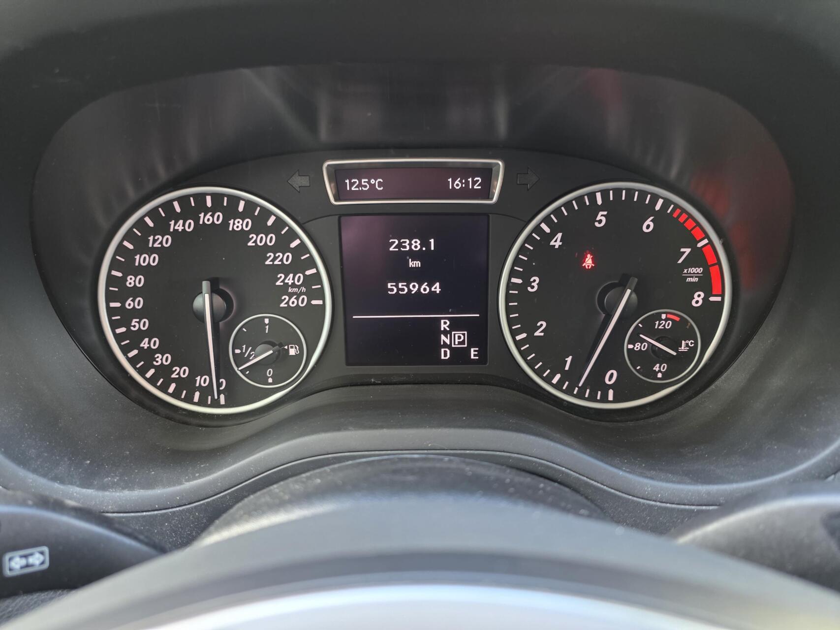Foto van Mercedes-Benz B 180