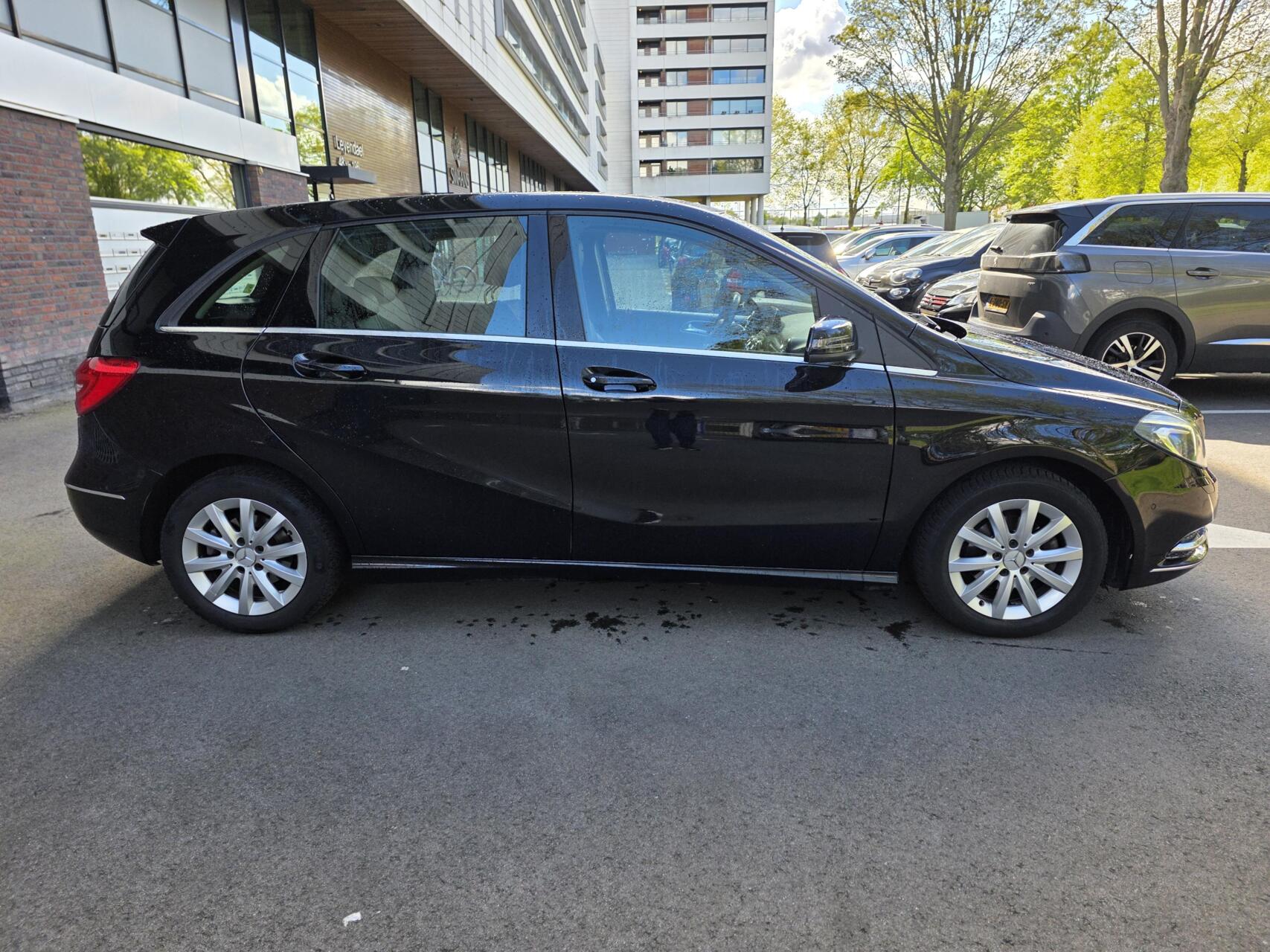 Foto van Mercedes-Benz B 180