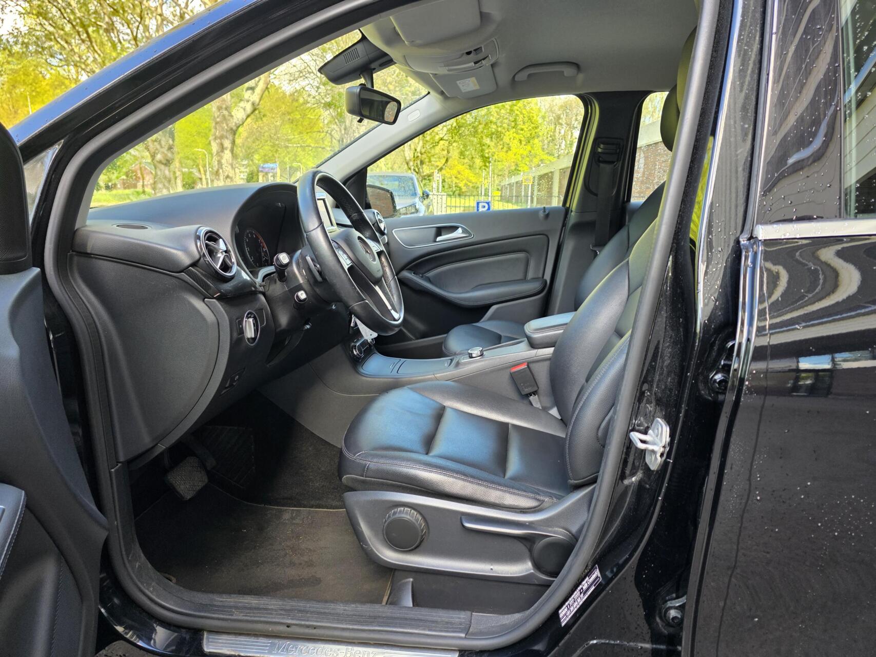 Foto van Mercedes-Benz B 180