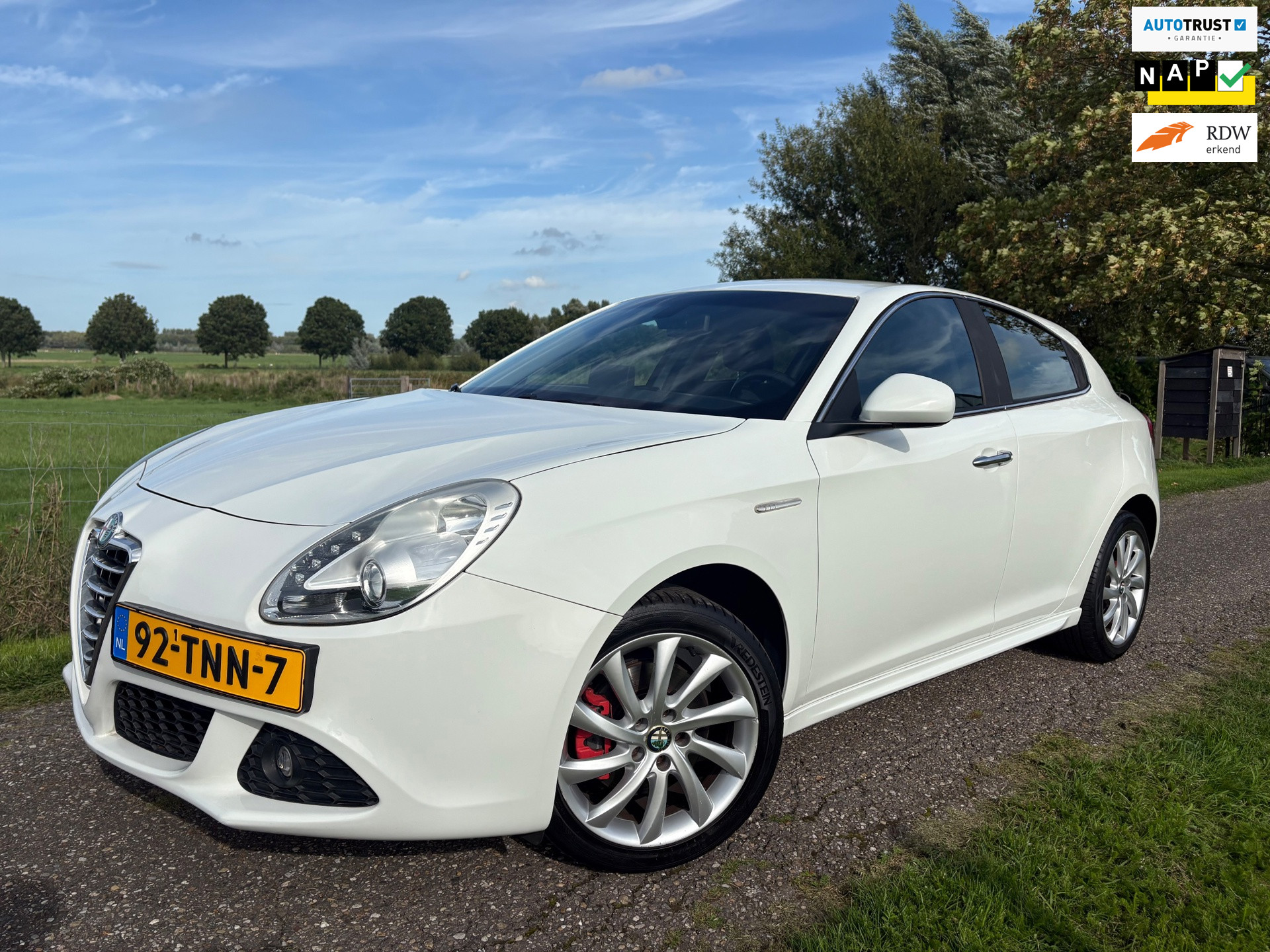 Alfa Romeo Alfa Giulietta 1.4 T Distinctive|Nette auto|Nieuwe APK| 2012 - voorkant