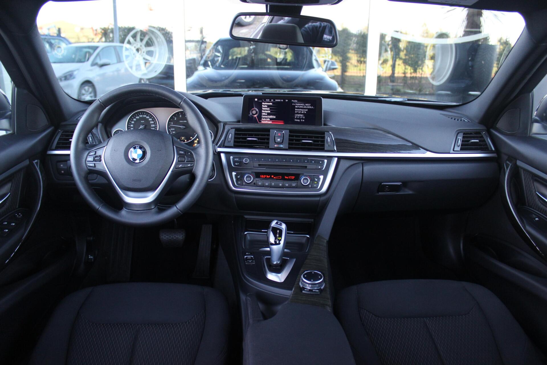 Foto van BMW 320i