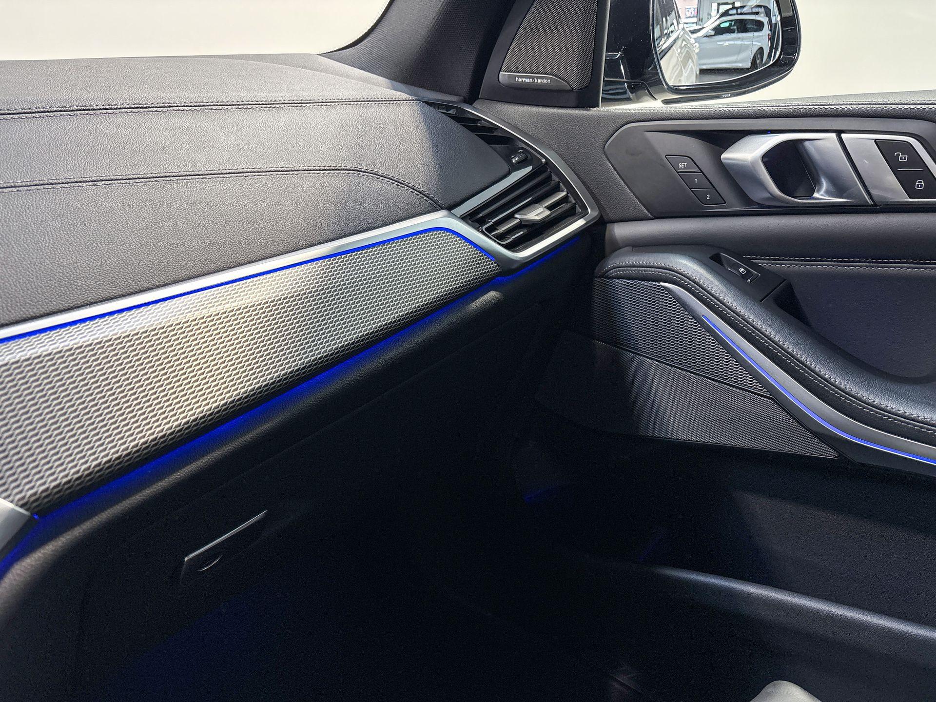 Foto van BMW X5 M50d