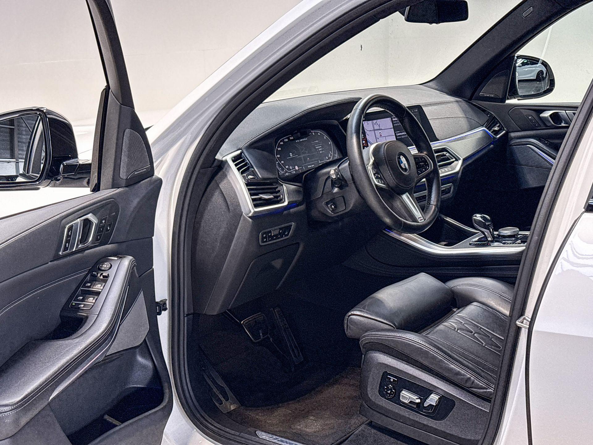 Foto van BMW X5 M50d