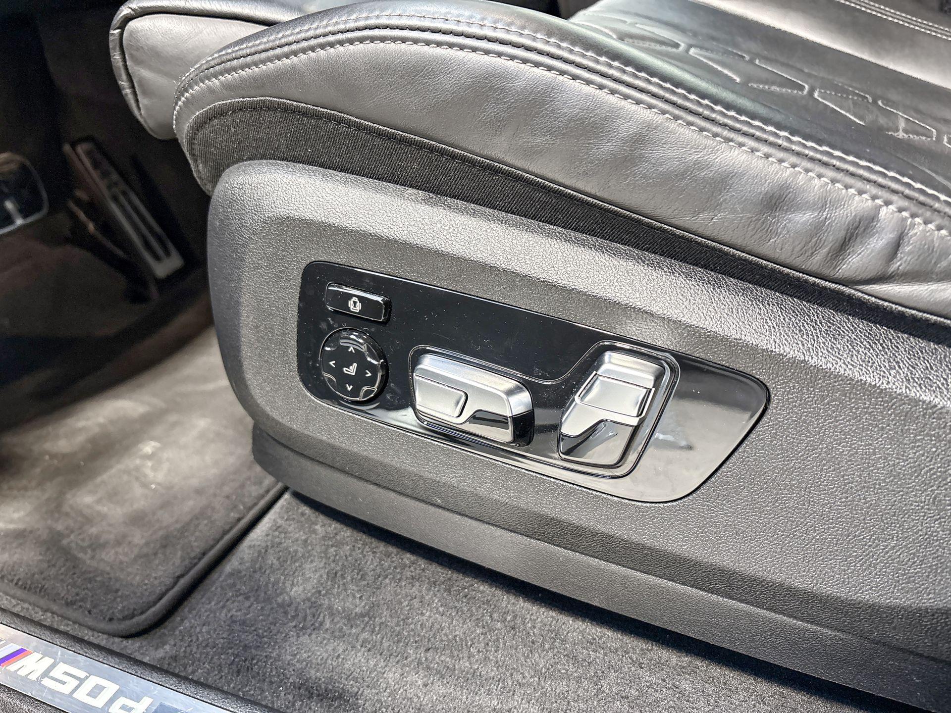 Foto van BMW X5 M50d