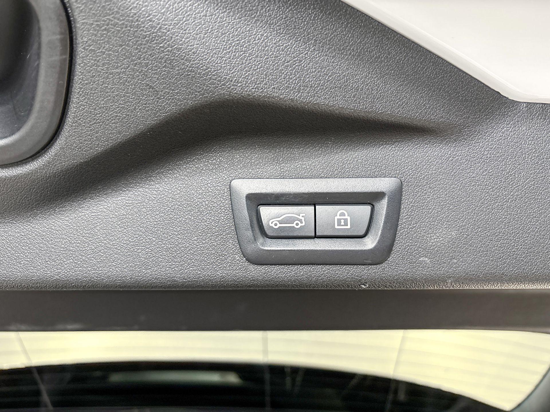 Foto van BMW X5 M50d