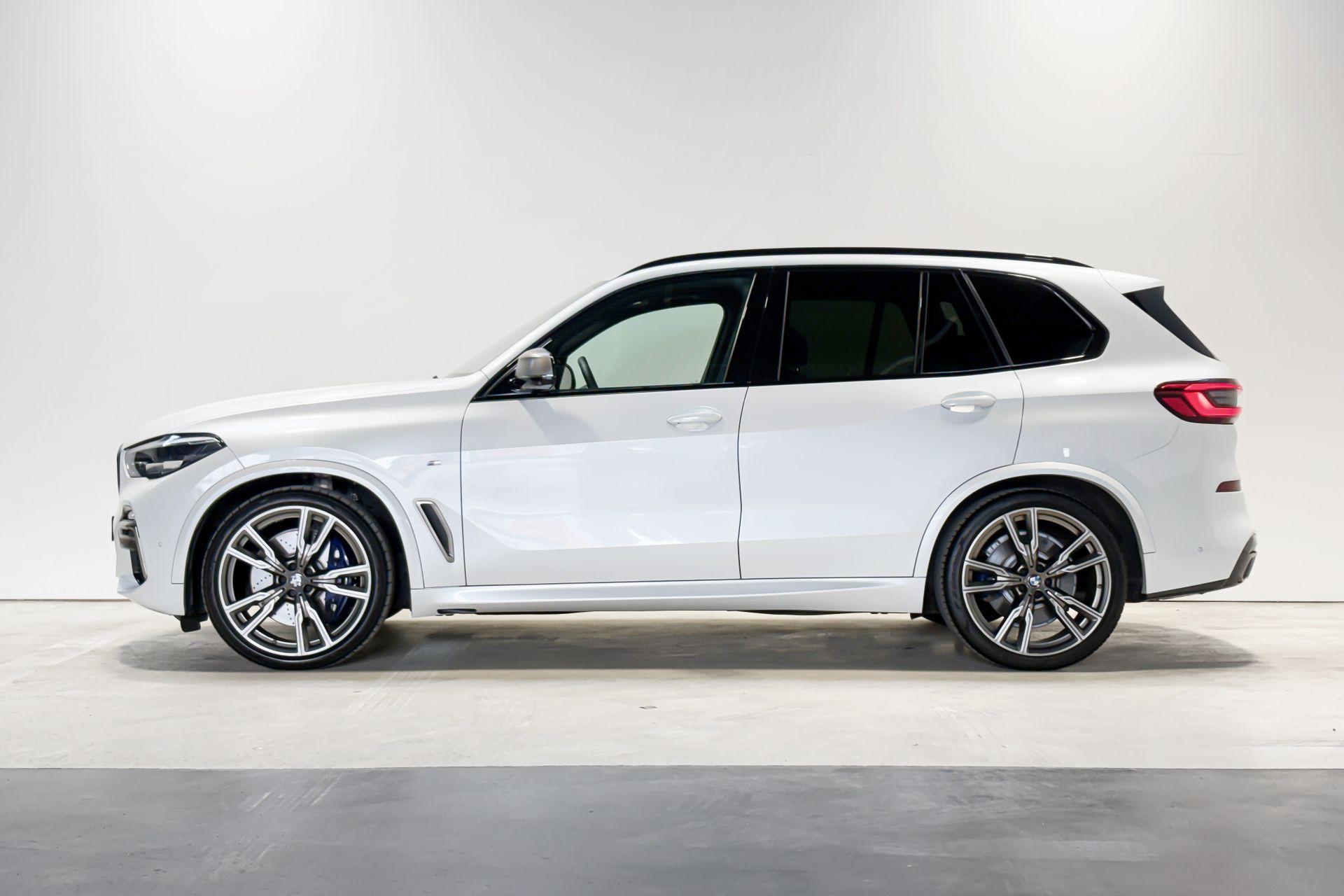 Foto van BMW X5 M50d