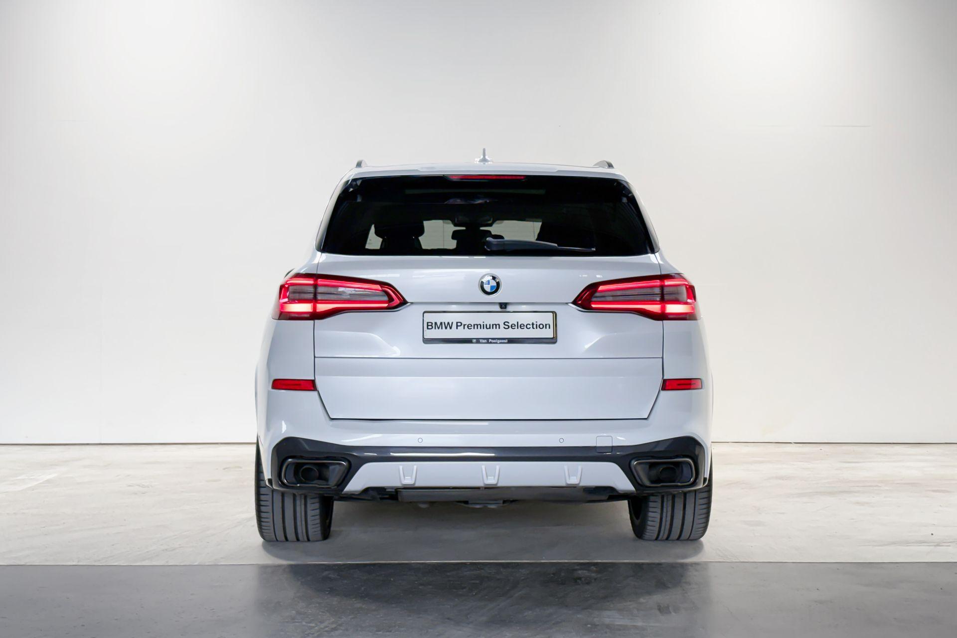 Foto van BMW X5 M50d