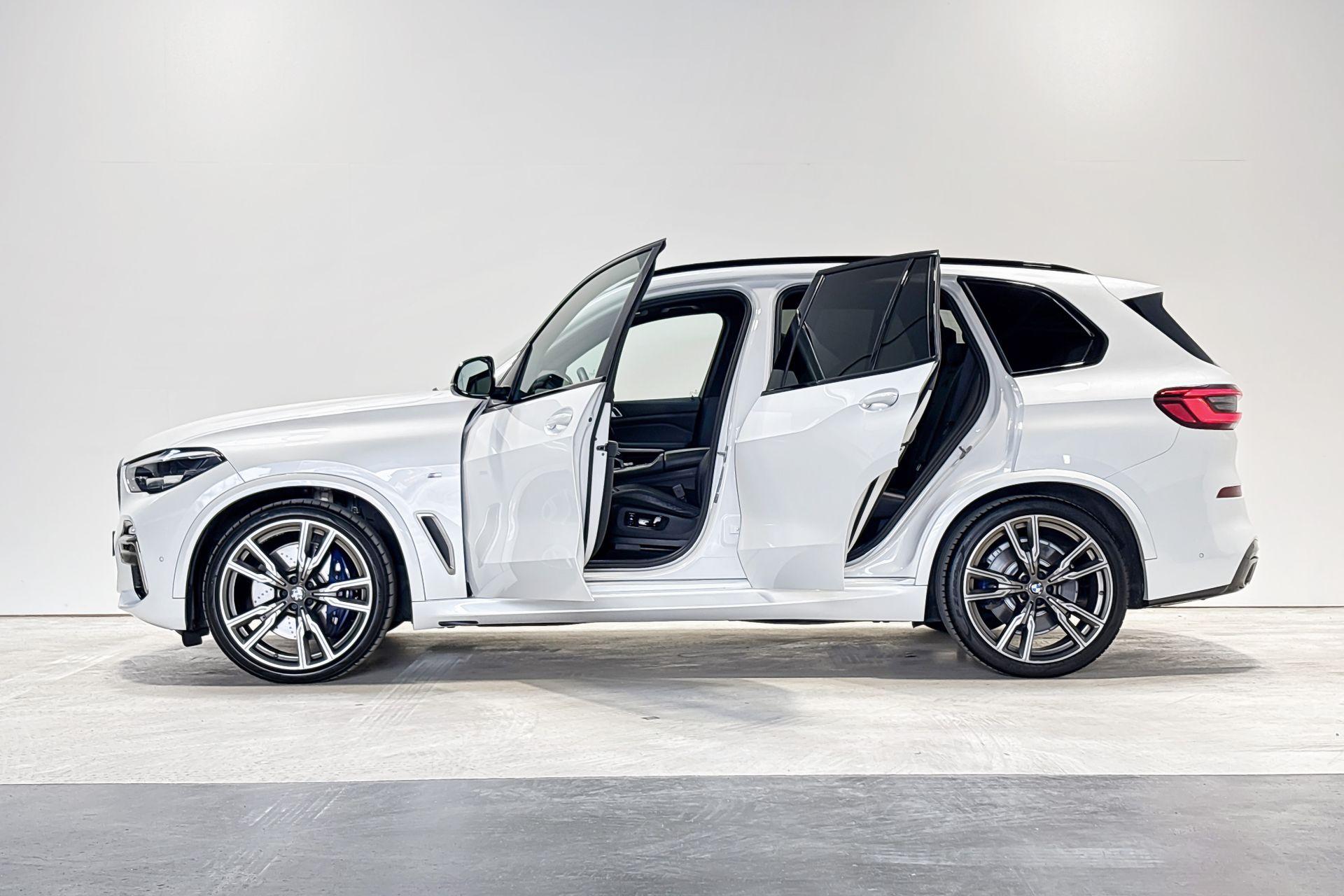 Foto van BMW X5 M50d