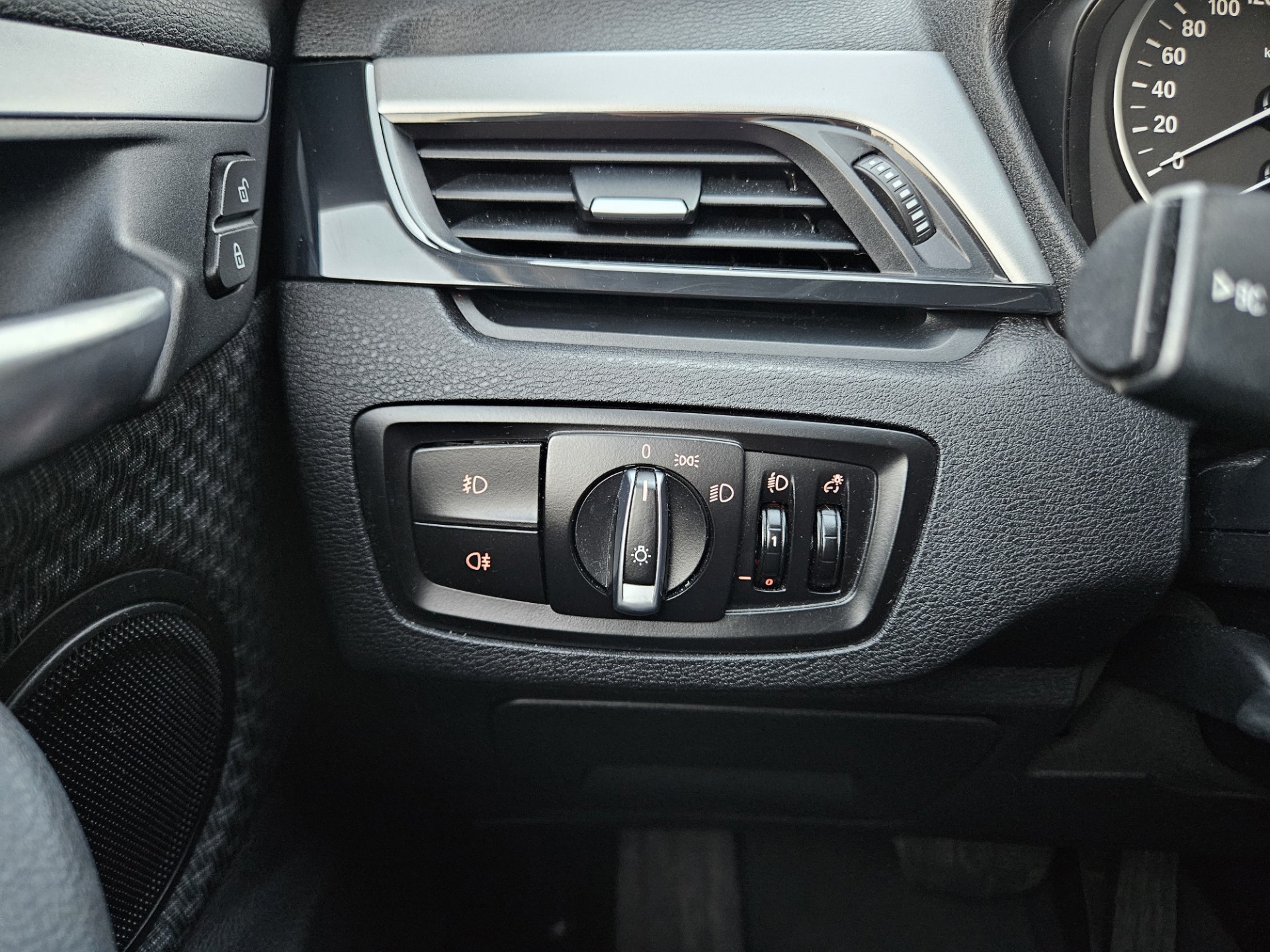 Foto van BMW X1 Sdrive20i