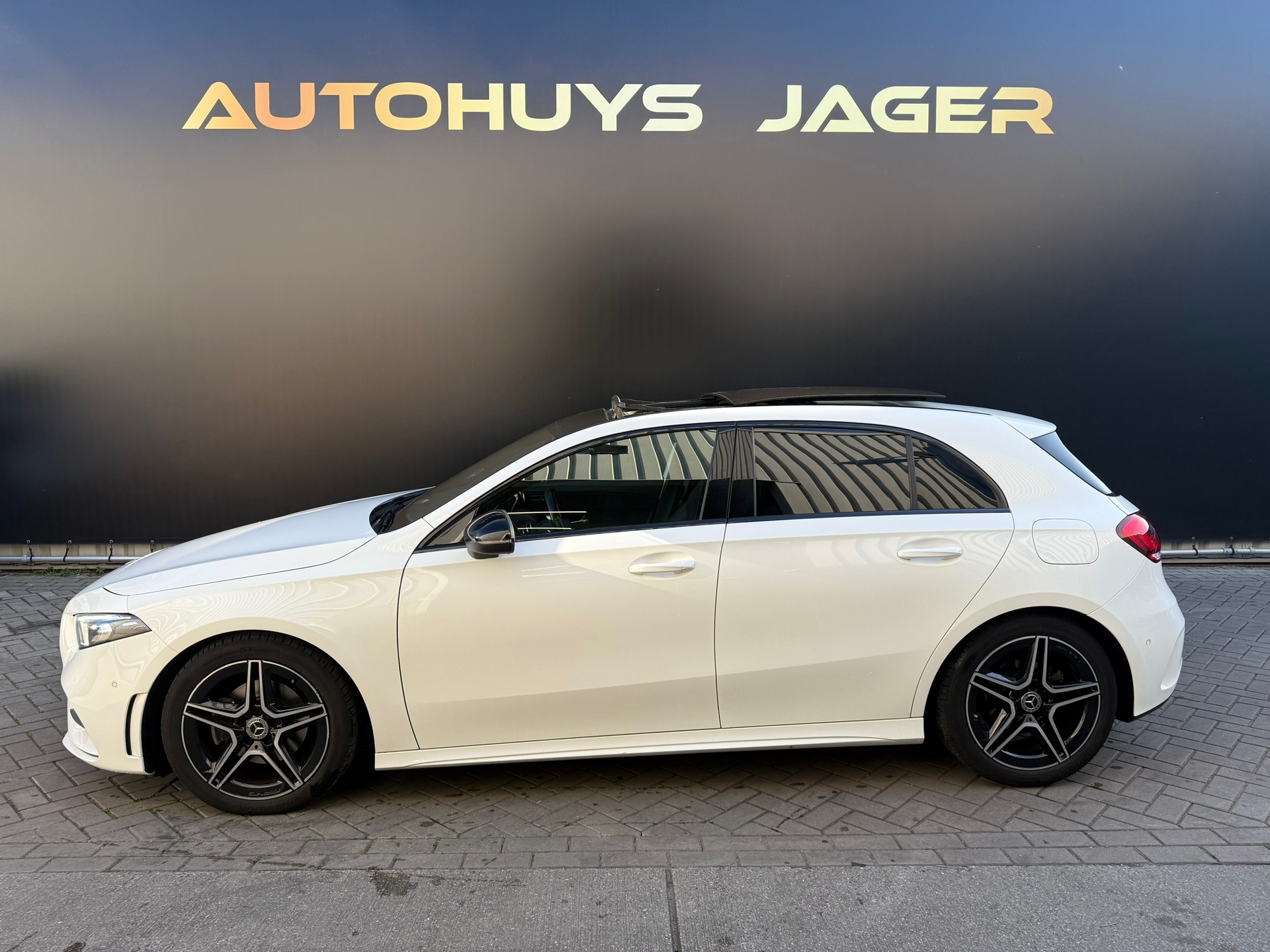 Foto van Mercedes-Benz A 180