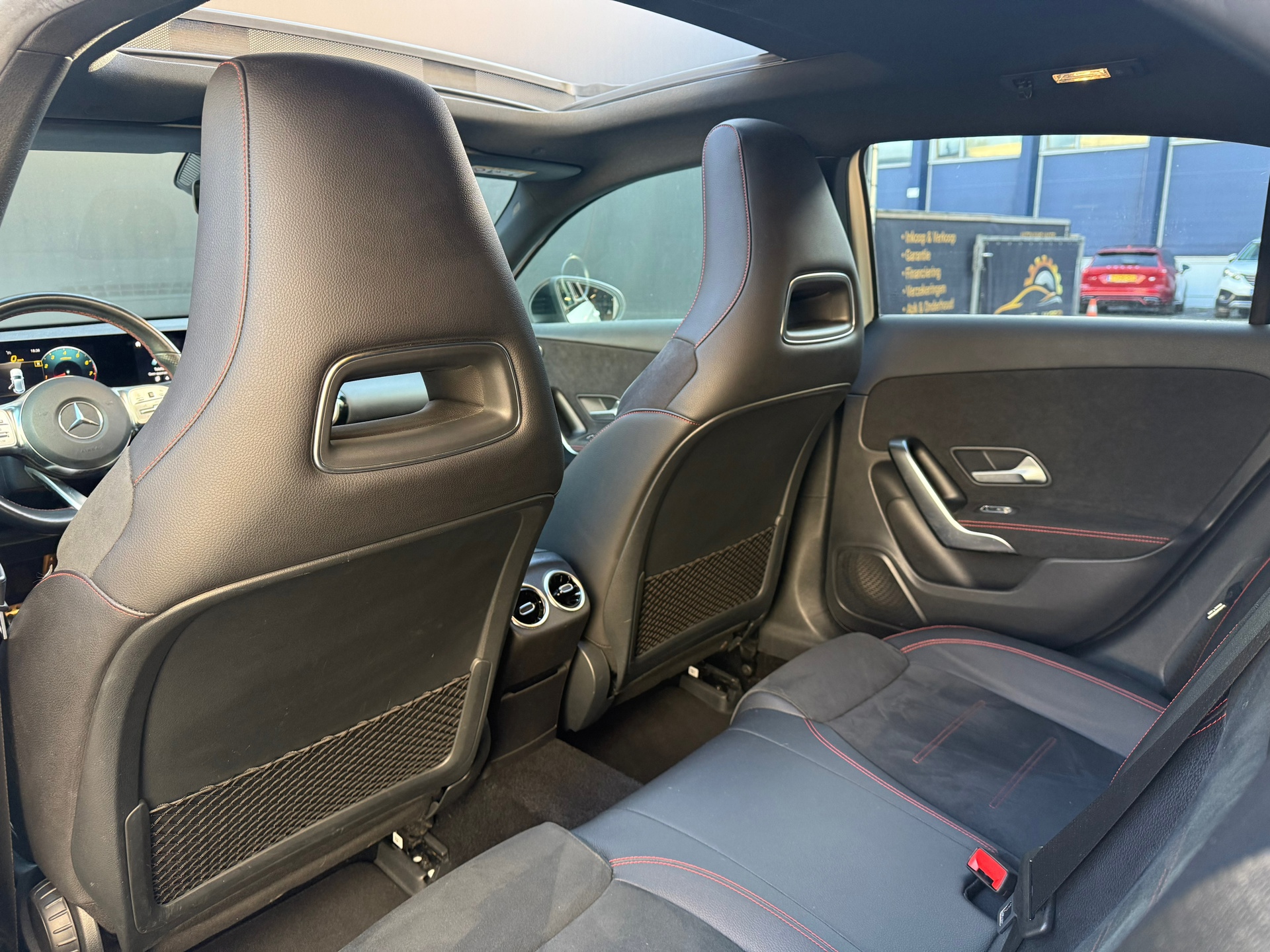 Foto van Mercedes-Benz A 180