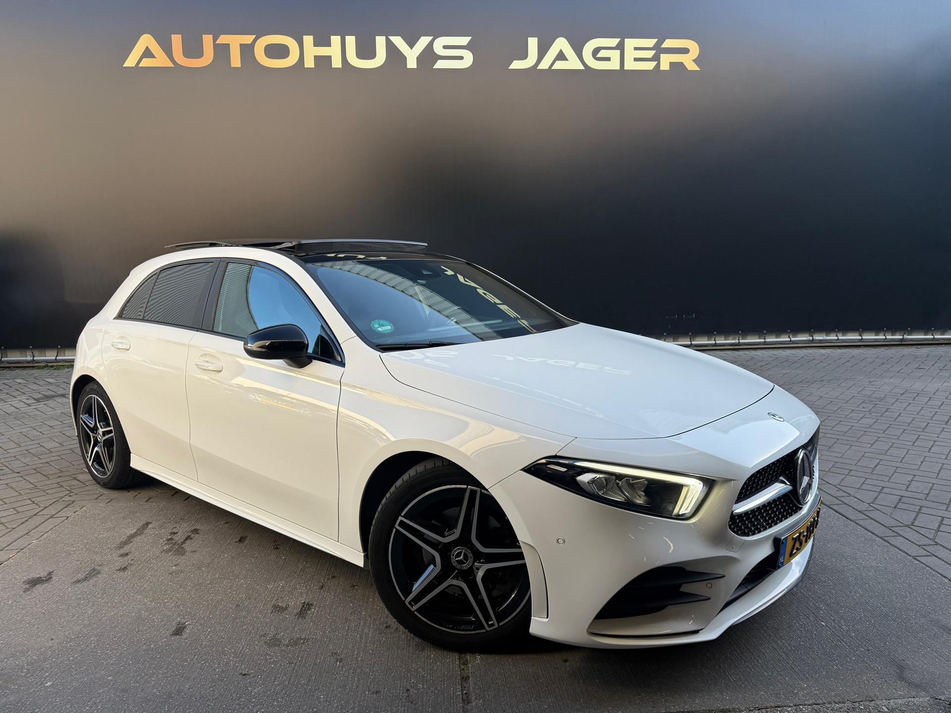 Foto van Mercedes-Benz A 180