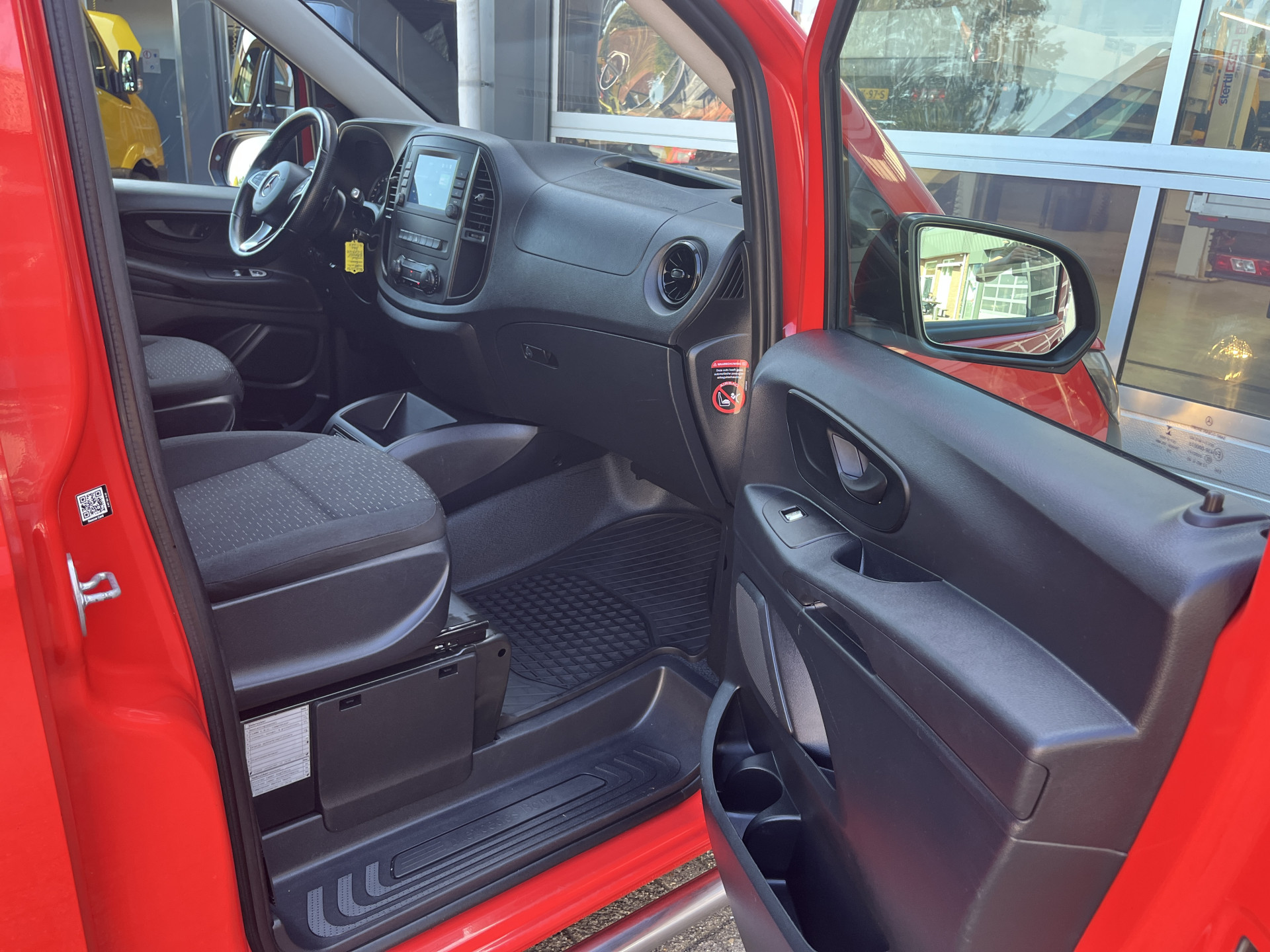 Foto van Mercedes-Benz Vito Tourer