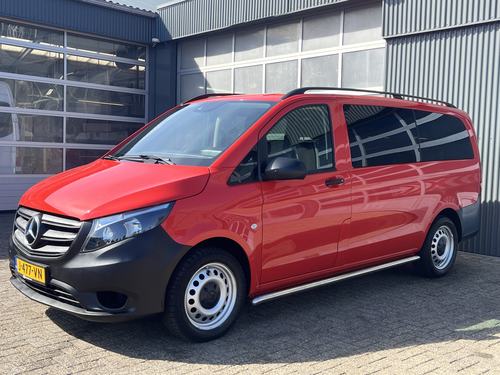 Foto van Mercedes-Benz Vito Tourer