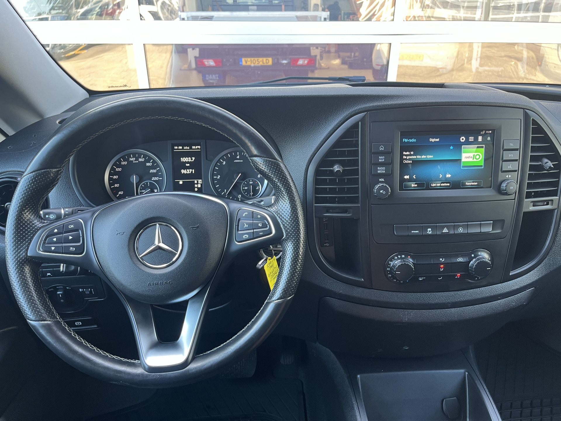 Foto van Mercedes-Benz Vito Tourer