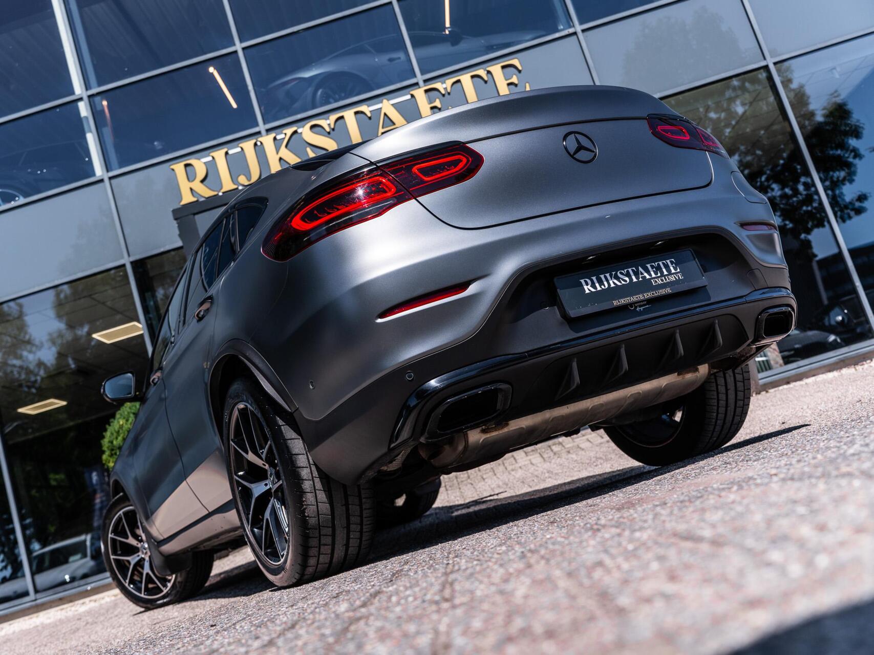 Foto van Mercedes-Benz GLC 300 E 4Matic